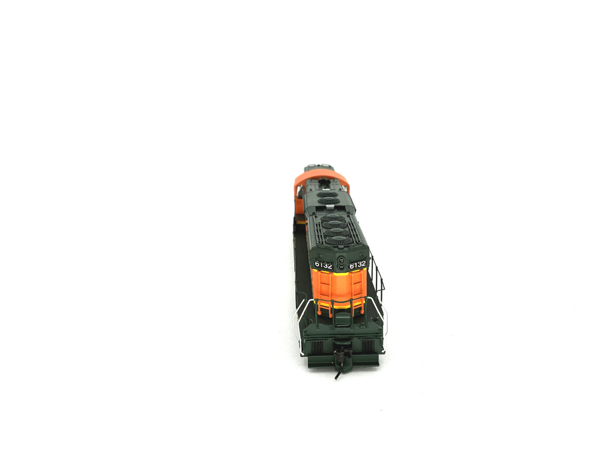 ***DISPLAY ONLY REFURBISHED DR4245 EMD SD9, BNSF 6132, (No Lights/Sound/Movement), HO