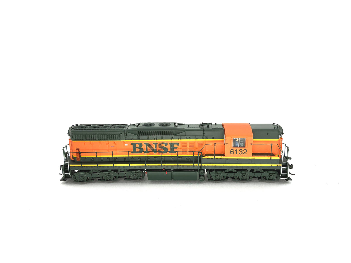 ***DISPLAY ONLY REFURBISHED DR4245 EMD SD9, BNSF 6132, (No Lights/Sound/Movement), HO