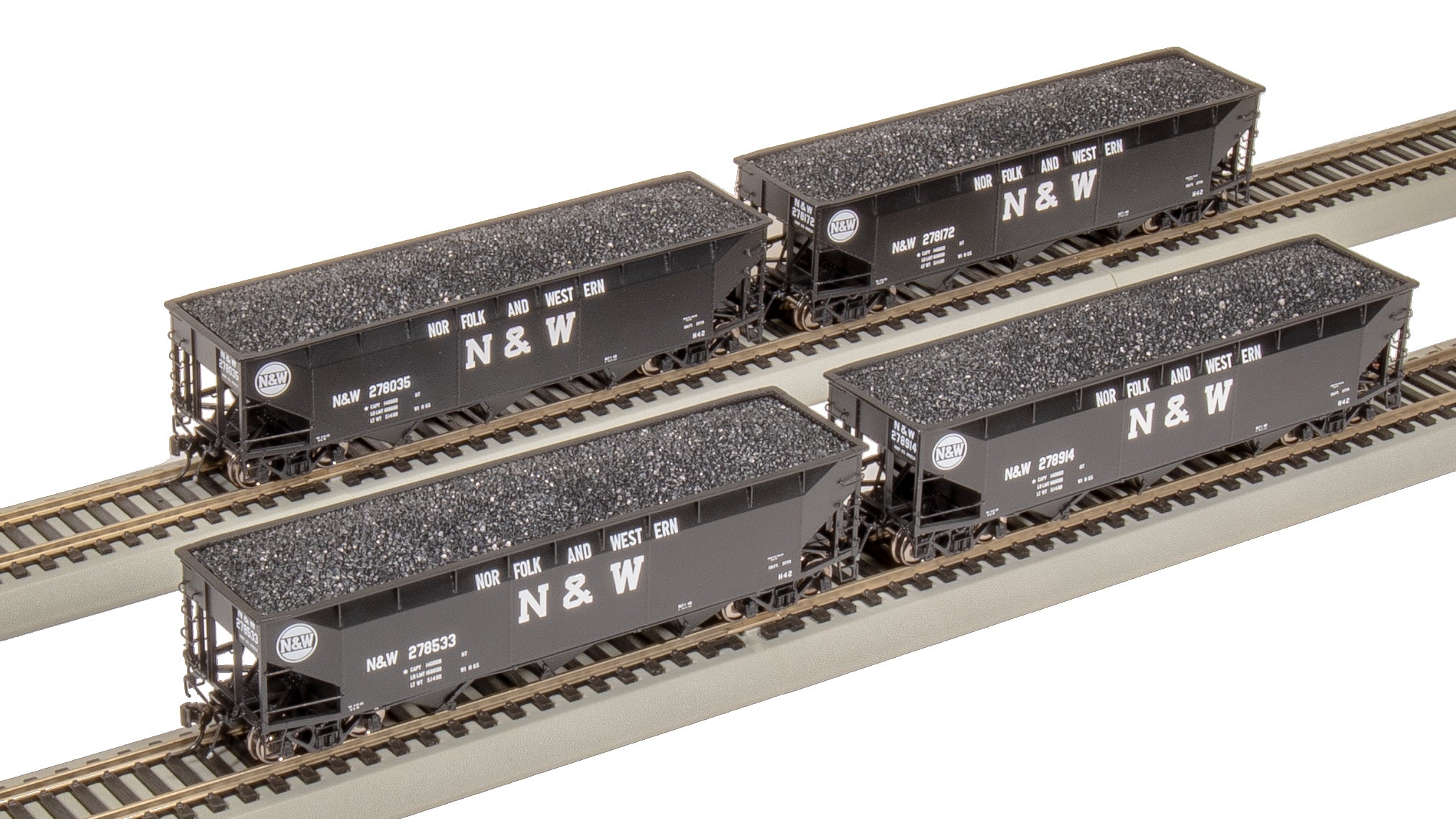 8115 AAR 70-ton Triple Hopper, N&W (H42), 4-PACK, HO