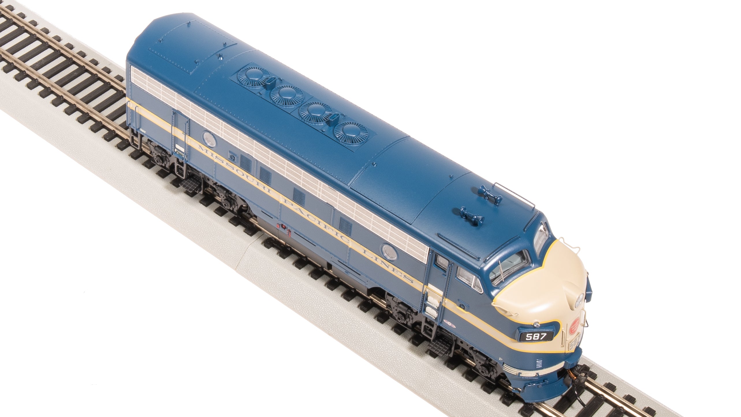 8310 EMD F7A, MP 587, Eagle Scheme, No-Sound / DCC-Ready, HO