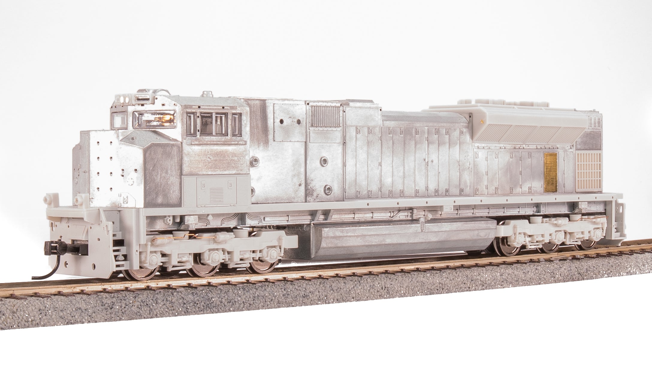 8690 EMD SD70ACe, Unpainted, High Headlight, Paragon4 Sound/DC/DCC, w/ Smoke, HO