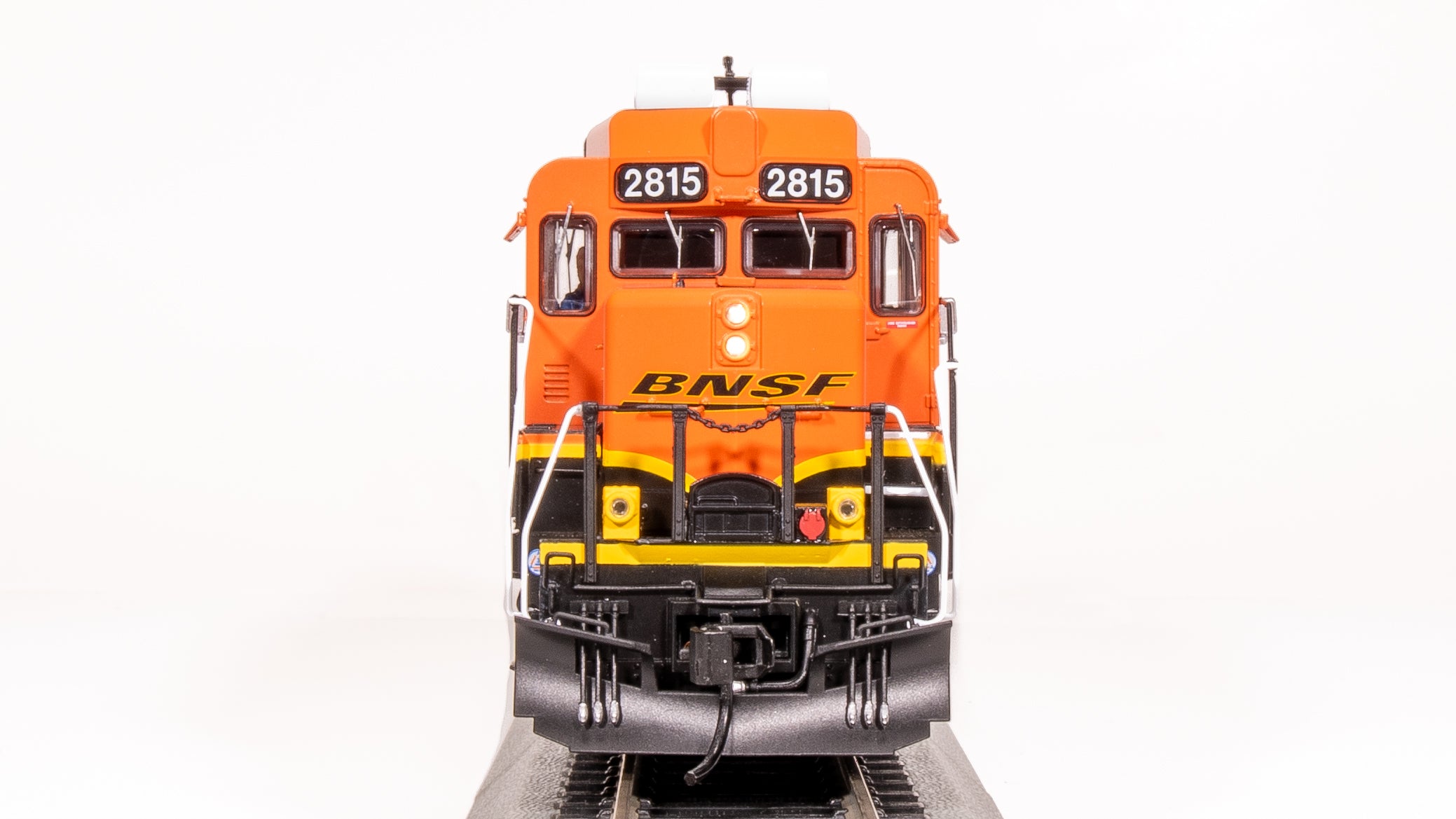9562 EMD GP30, BNSF 2815, H3 Swoosh, No-Sound / DCC-Ready, HO (GP39-2R)