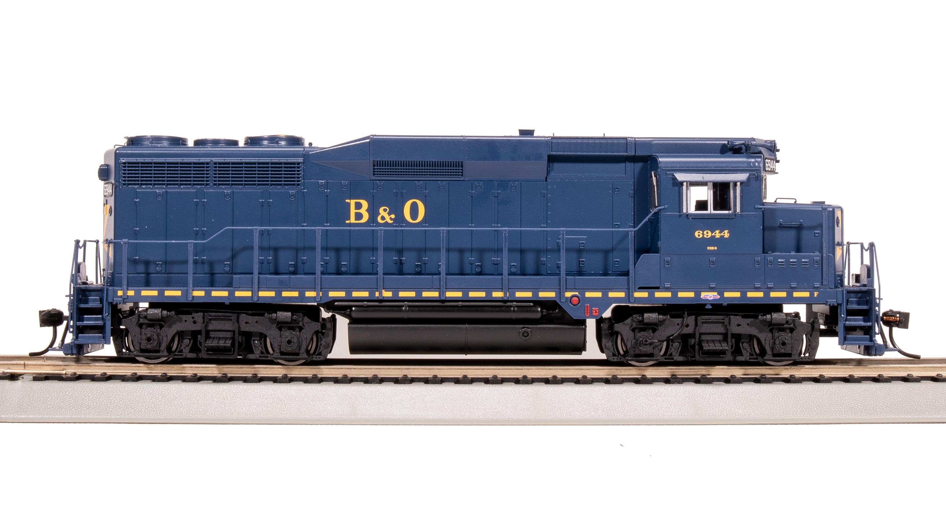 9565 EMD GP30, B&O 6914, As-Delivered, No-Sound / DCC-Ready, HO