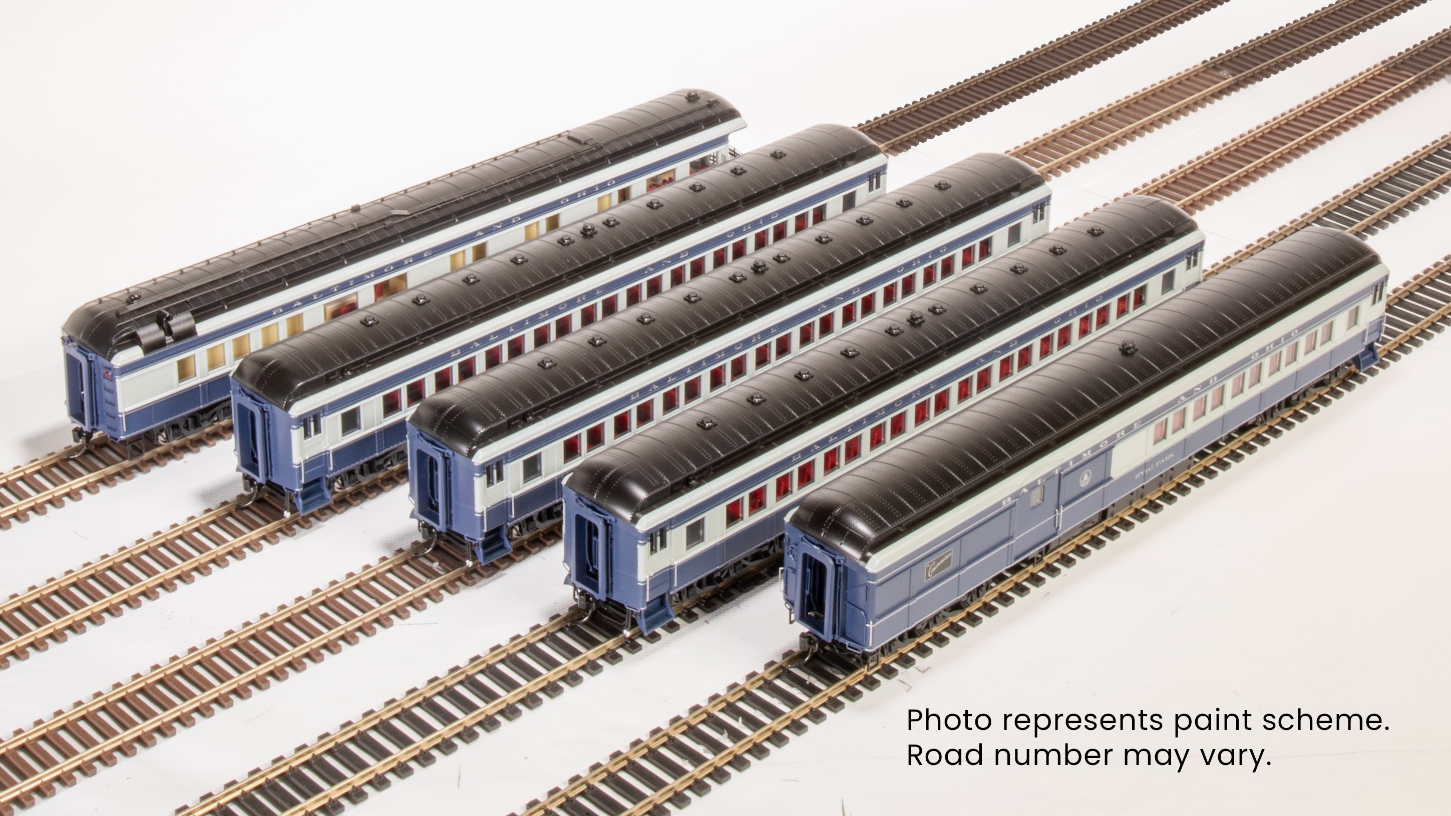 9718 B&O Cincinnatian Heavyweight 5-Car Passenger Set, HO Scale (Train World Exclusive)