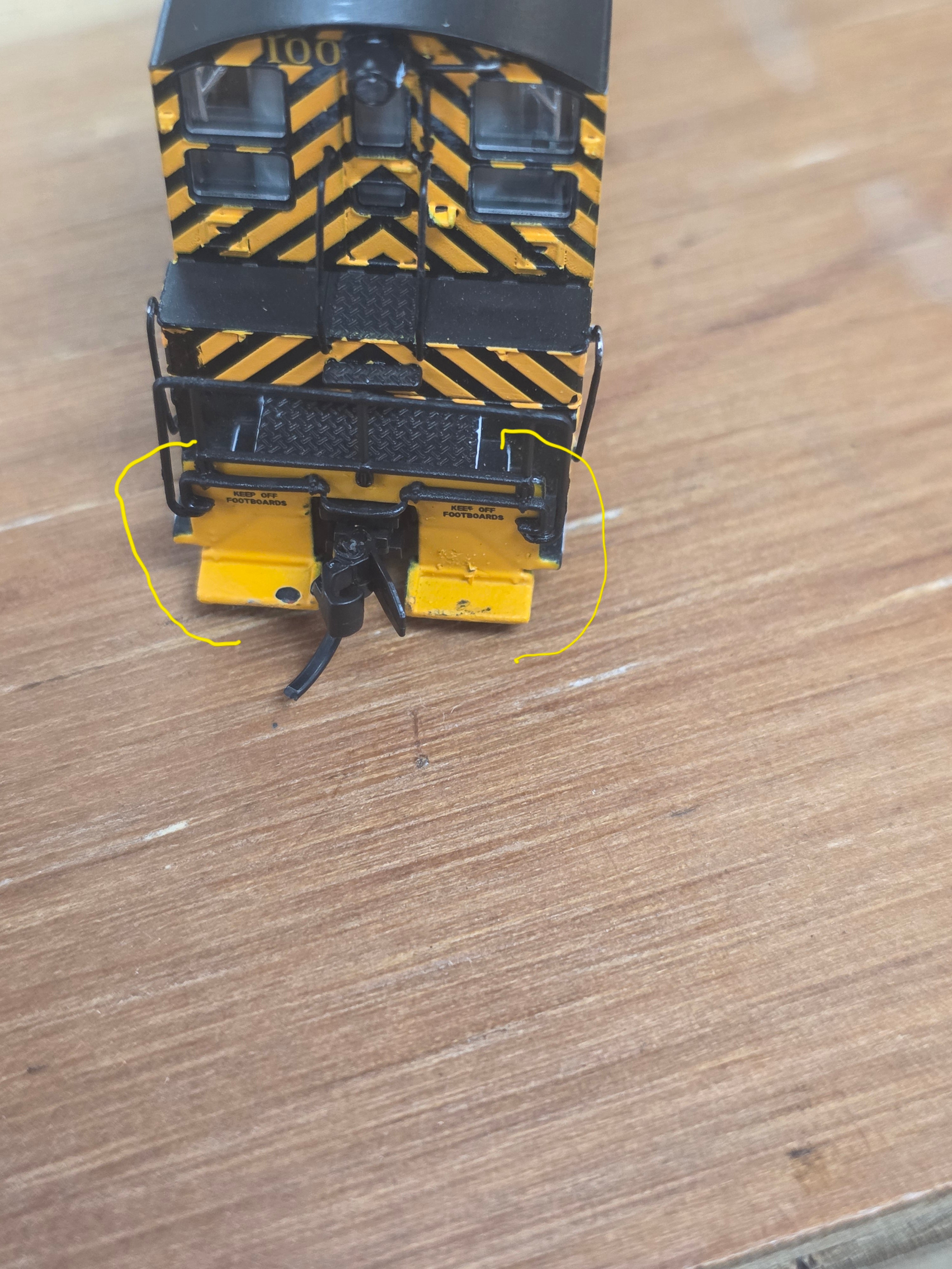 **(BLEMISHED, SEE PHOTOS, SOLD AS IS) REFURBISHED BR7490 EMD NW2, DRGW 100, Black & Gold, Paragon4 Sound/DC/DCC, N