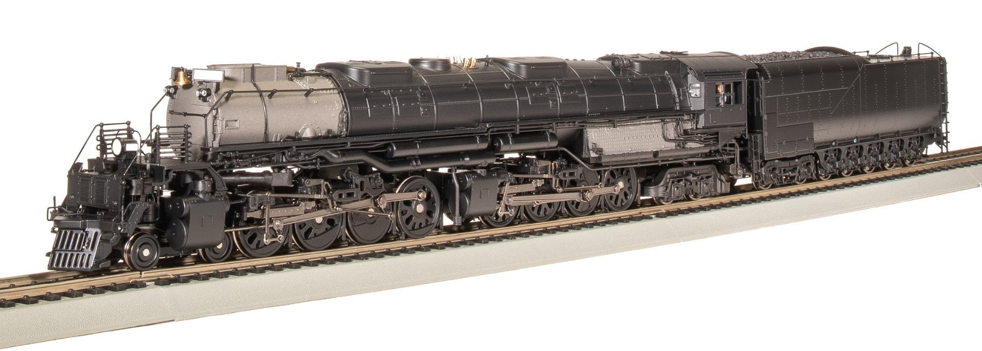 10609 UP Big Boy 4-8-8-4, #4016, 1941 Appearance w/ As-Delivered Aftercooler, 25-C-100 Coal Tender, No-Sound / DCC-Ready, HO