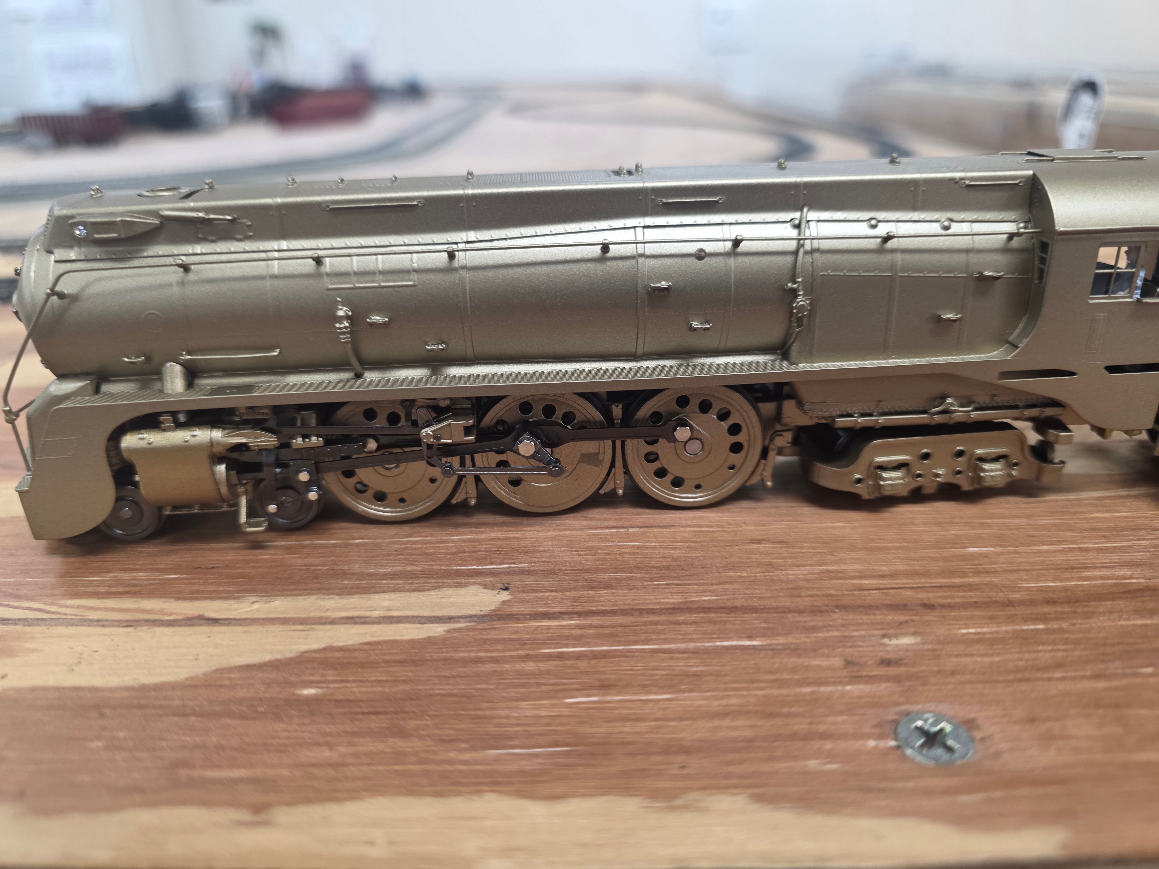 **PRE-PRODUCTION SAMPLE**(BLEMISHED, SEE PHOTOS, SOLD AS IS)REFURBISHED PPSR7878 New Haven I-5, Unlettered / Painted Brass, Paragon4 Sound/DC/DCC, Smoke, HO