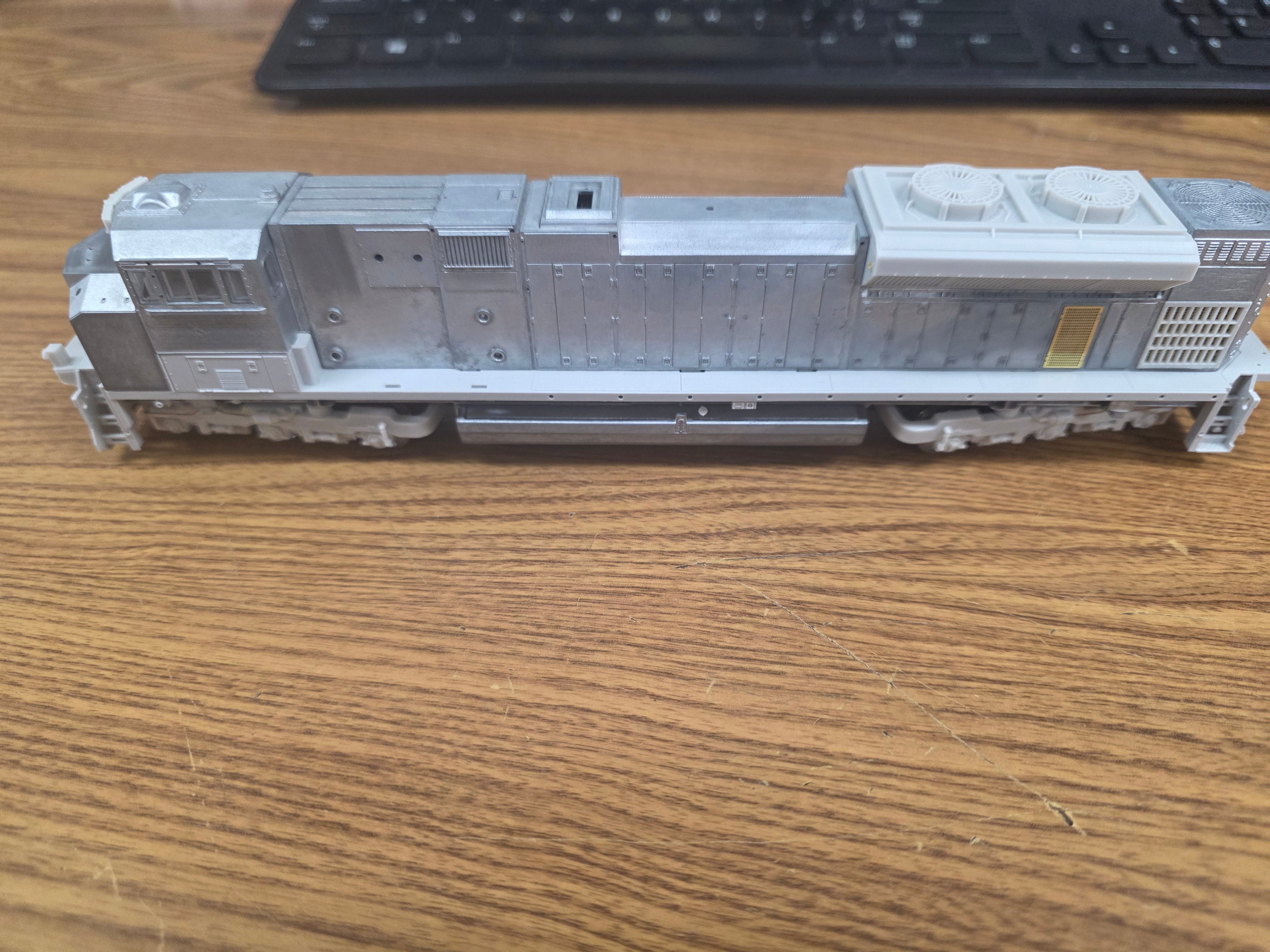 ***BLEMISHED***(COMES WITH LIMITED DETAIL BAG, SEE PHOTOS, SOLD AS IS) REFURBISHED BR8690 EMD SD70ACe, Unpainted, High Headlight, Paragon4 Sound/DC/DCC, w/ Smoke, HO