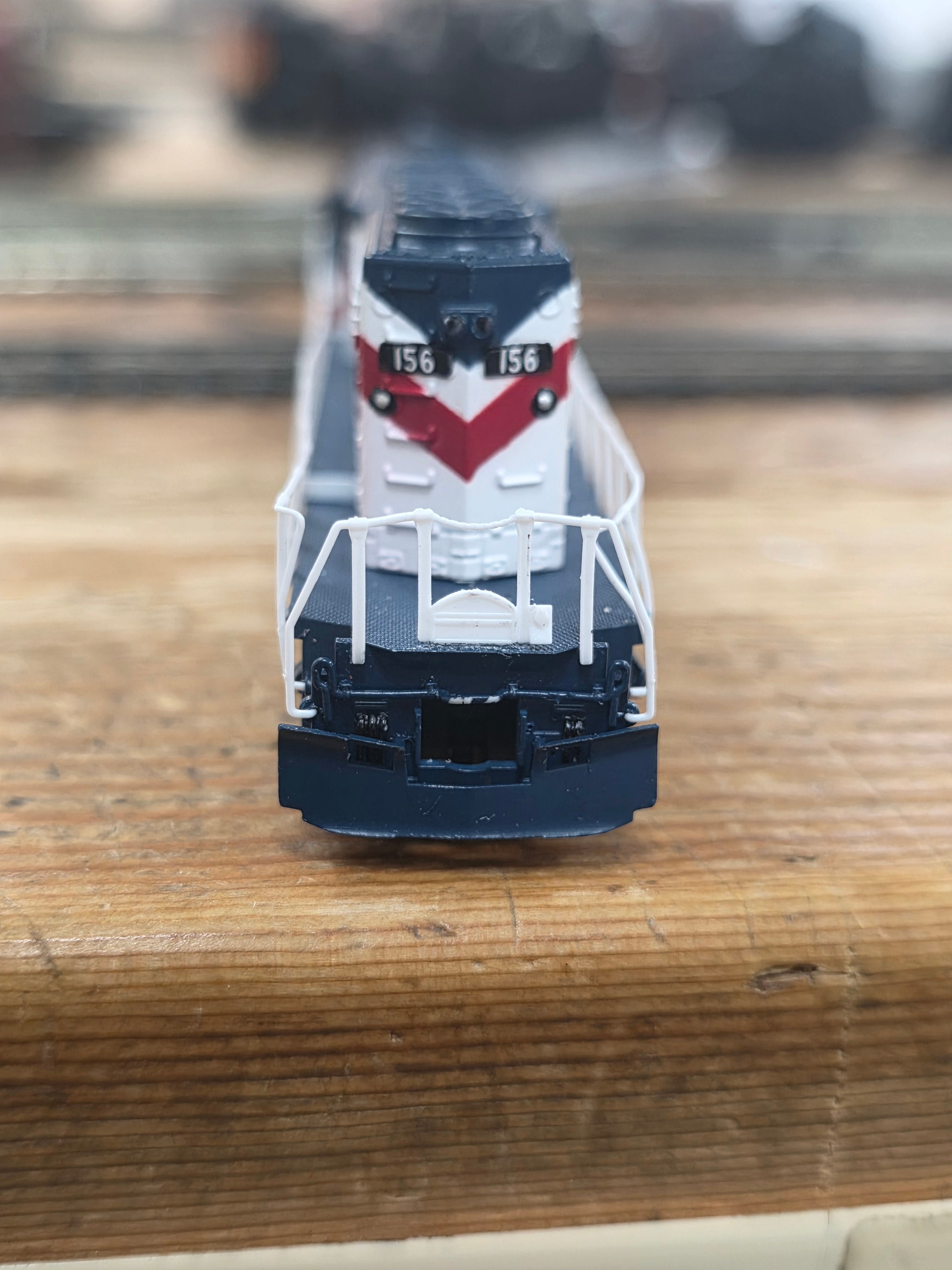 ***BLEMISHED (See photos, sold as-is) REFURBISHED BR9466 EMD SD40-2, MILW 156, Bicentennial Paint Scheme, Paragon4 Sound/DC/DCC, N