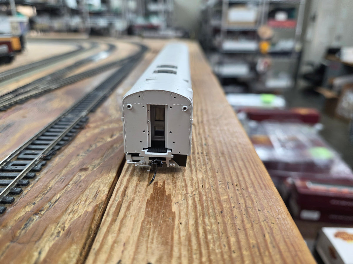(NO DETAILS PROVIDED, SOLD AS IS, SEE PHOTOS) REFURBISHED BR9163 Track Inspection Car, Unlettered / Painted Primer Gray, HO