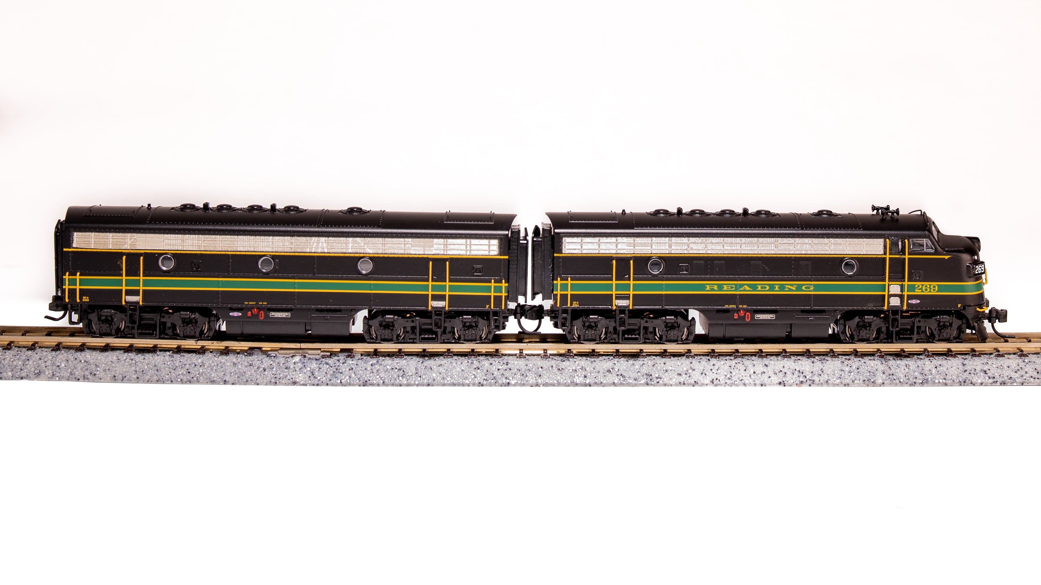 6866 EMD F7 A/B, RDG 269A/269B, Black, Green, & Yellow, A-unit Paragon4 Sound/DC/DCC, Unpowered B, N Default Title