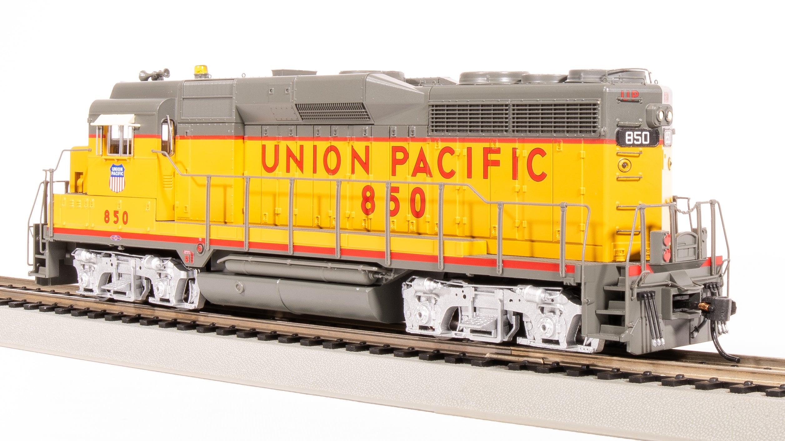 7581 EMD GP30, UP 847, UP Shield on Cab, Paragon4 Sound/DC/DCC, HO