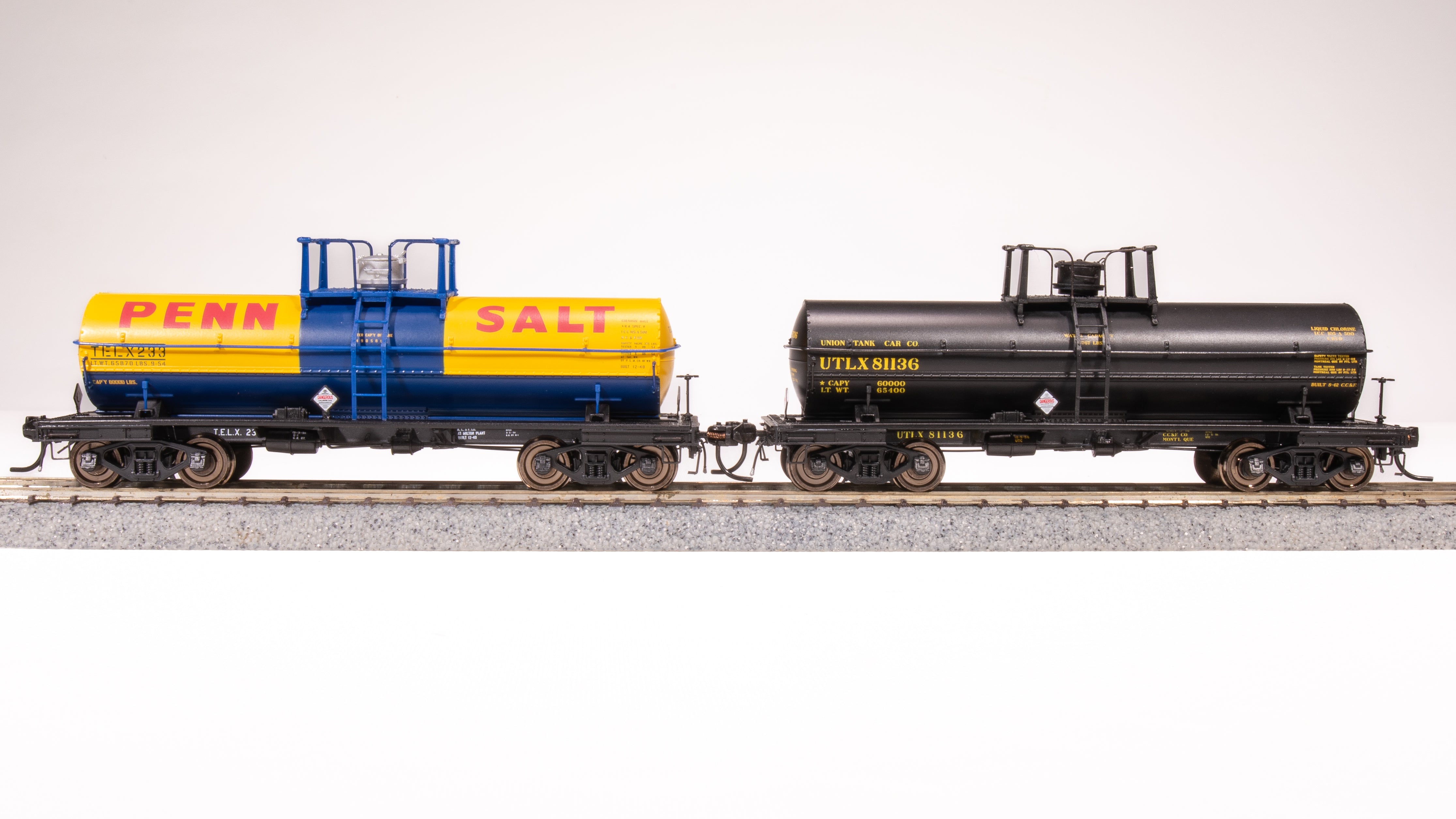 7668 6000 Gallon Tank, Late 1950's Variety 2-pack C, HO (UTLX, Penn Sa