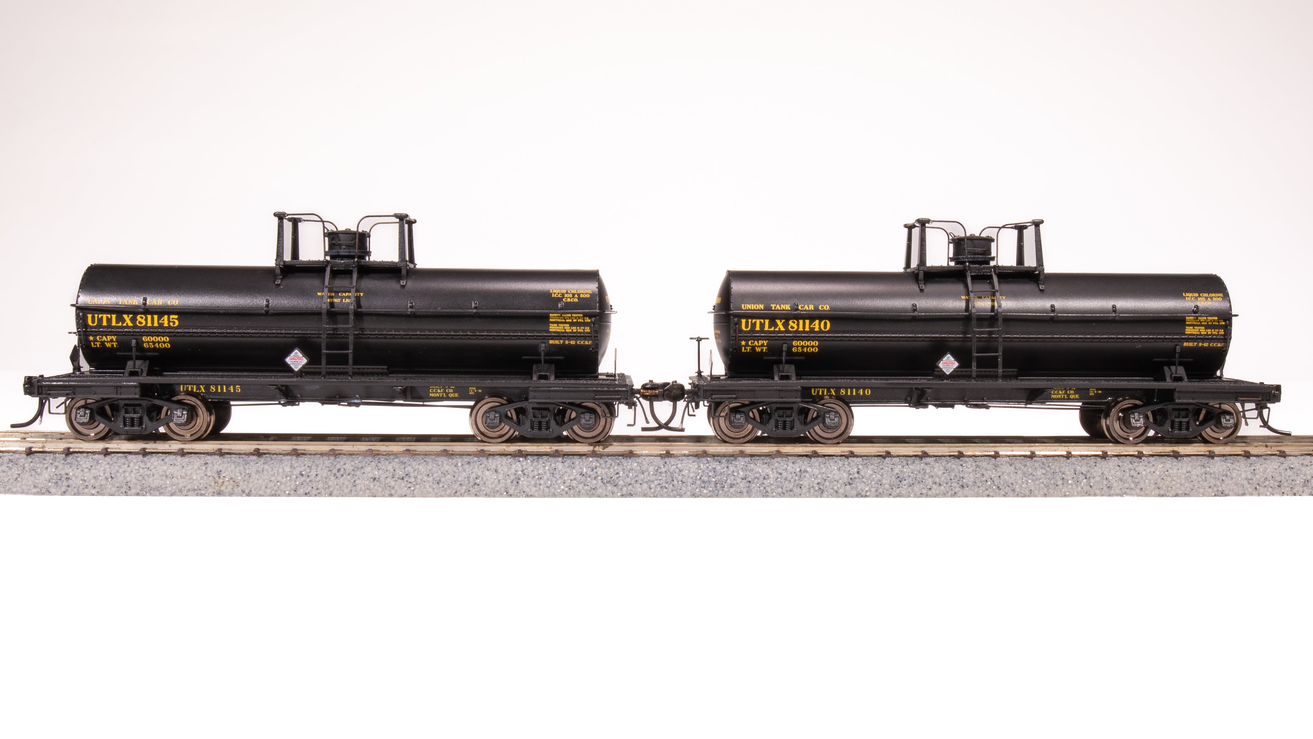 Tankoさま専用 7677 6000 Gallon Tank, UTLX, 2-pack, HO