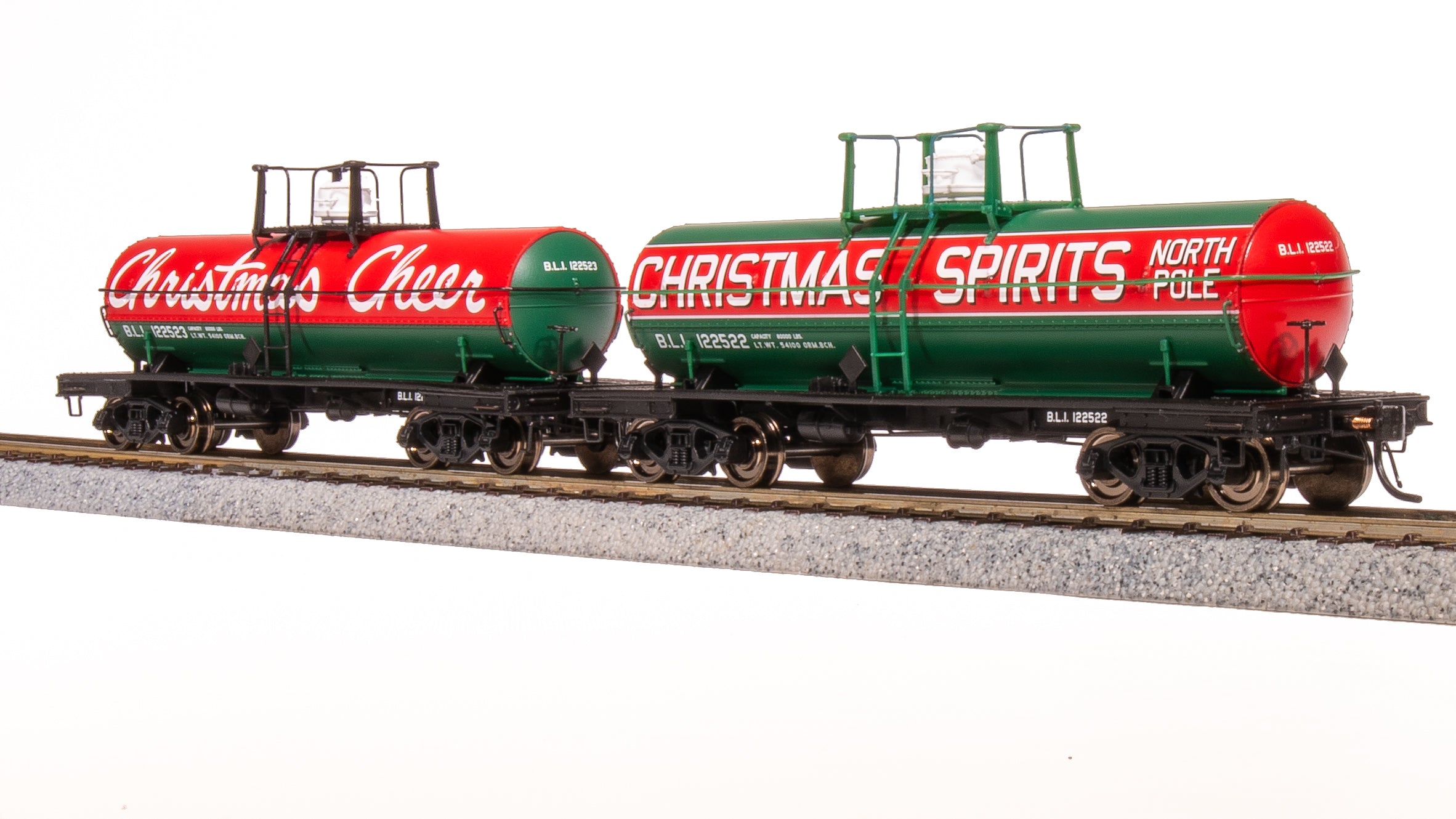 7679 6000 Gallon Tank, Christmas Paint Scheme, 2-pack, HO