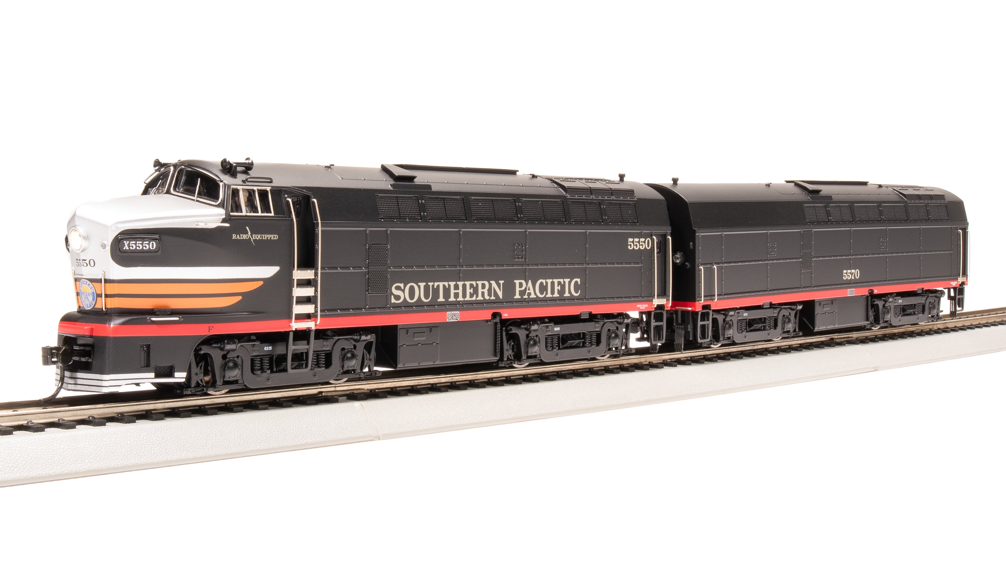 7708 RF-16 Sharknose A/B, SP 5550/5570, Black Widow Scheme, A-unit Paragon4 Sound/DC/DCC, Unpowered B, HO (Fantasy Paint Scheme)