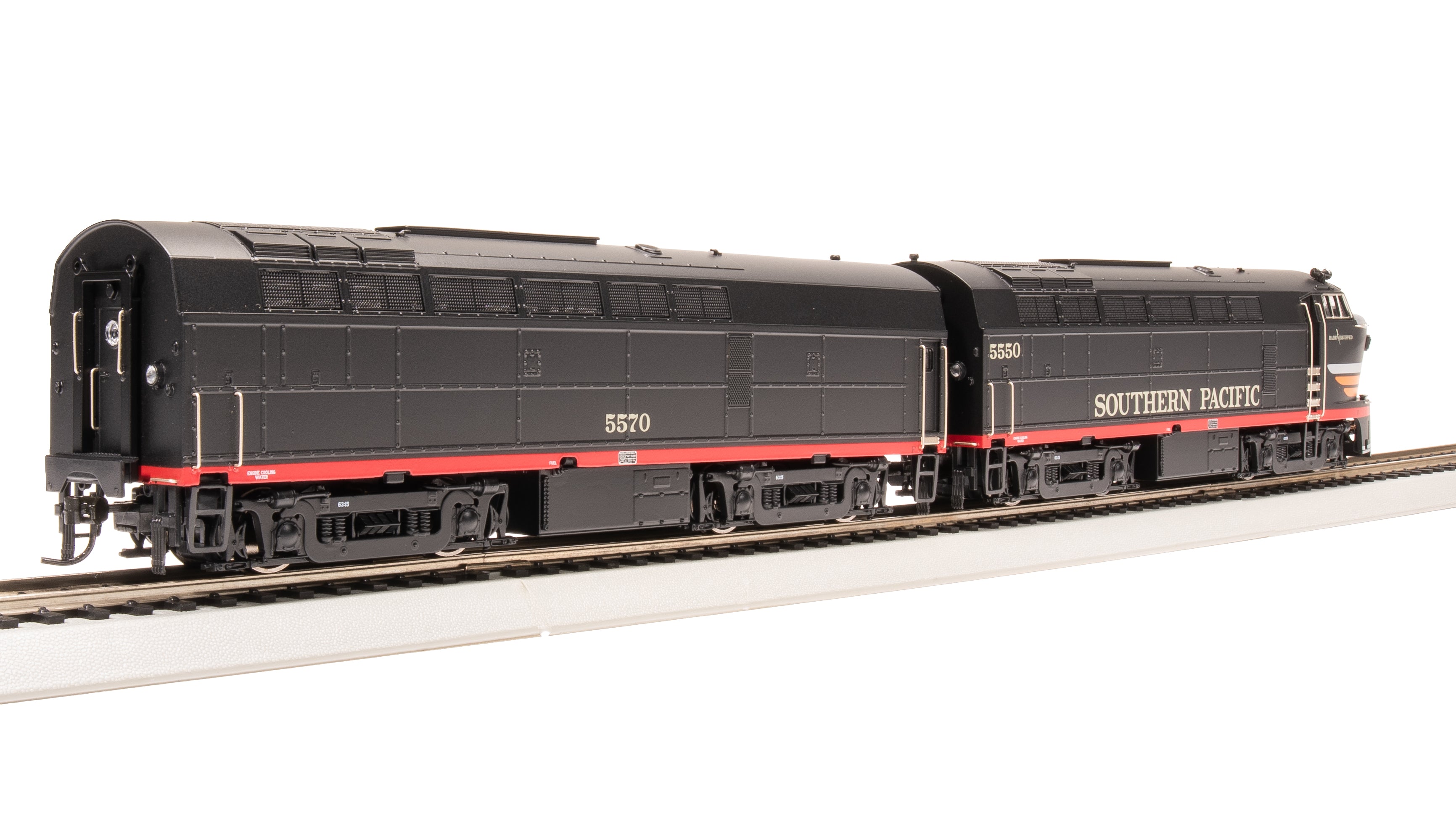 7708 RF-16 Sharknose A/B, SP 5550/5570, Black Widow Scheme, A-unit Paragon4 Sound/DC/DCC, Unpowered B, HO (Fantasy Paint Scheme)