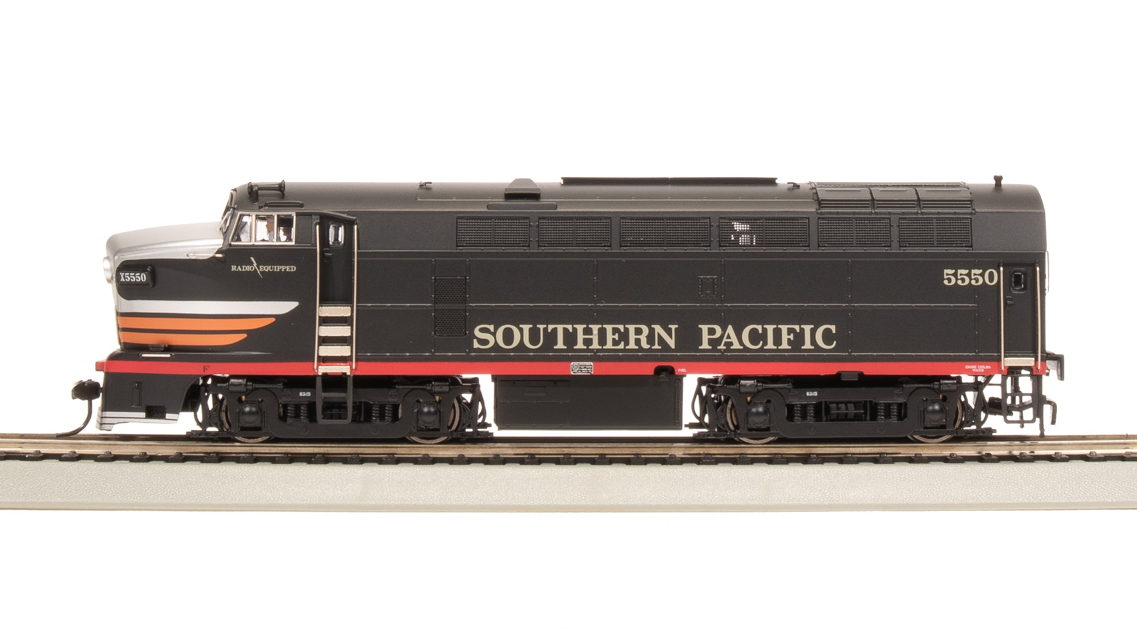 7708 RF-16 Sharknose A/B, SP 5550/5570, Black Widow Scheme, A-unit Paragon4 Sound/DC/DCC, Unpowered B, HO (Fantasy Paint Scheme)