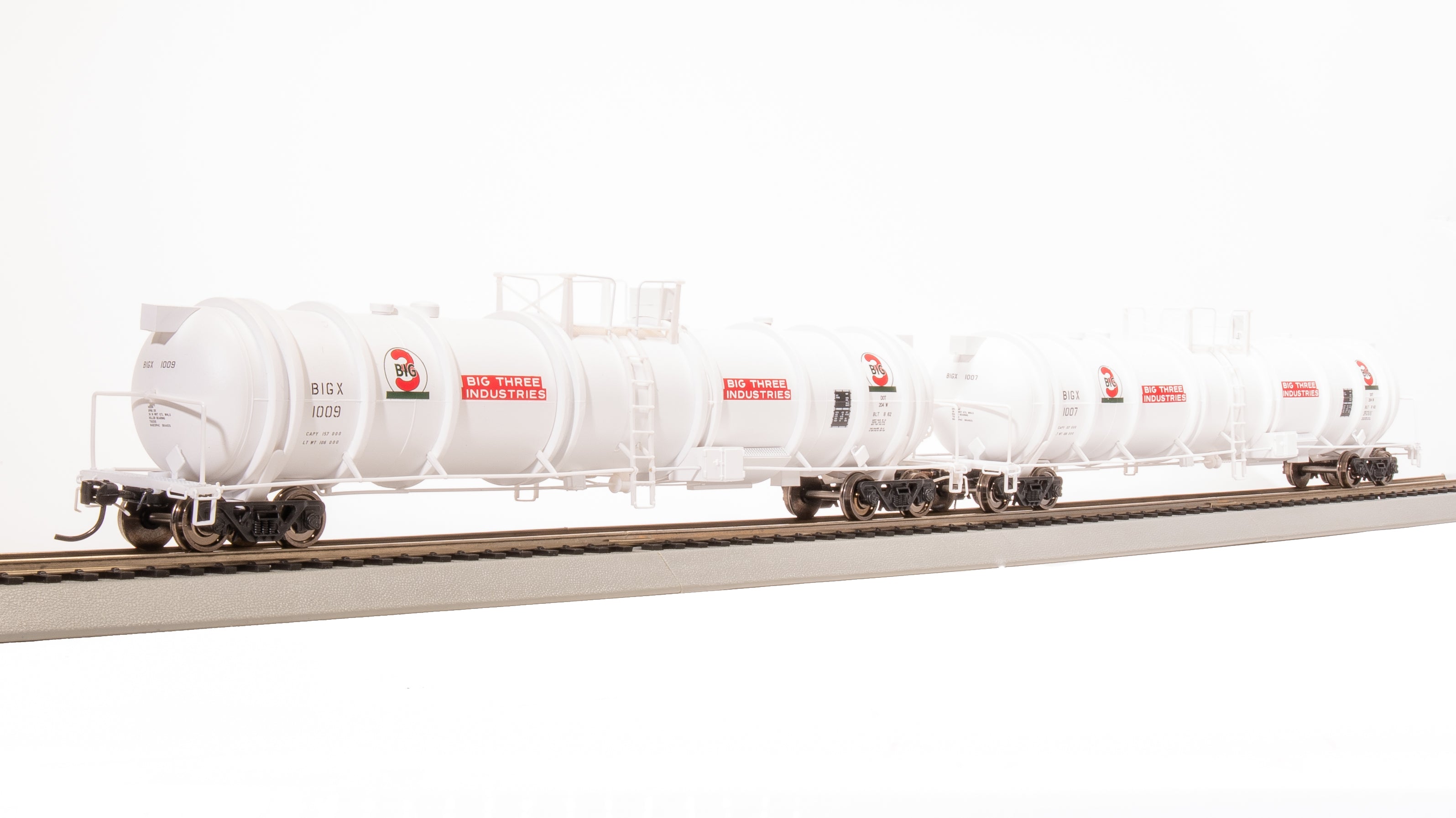 8033 Cryogenic Tank Car, Big 3, 2-Pack, HO