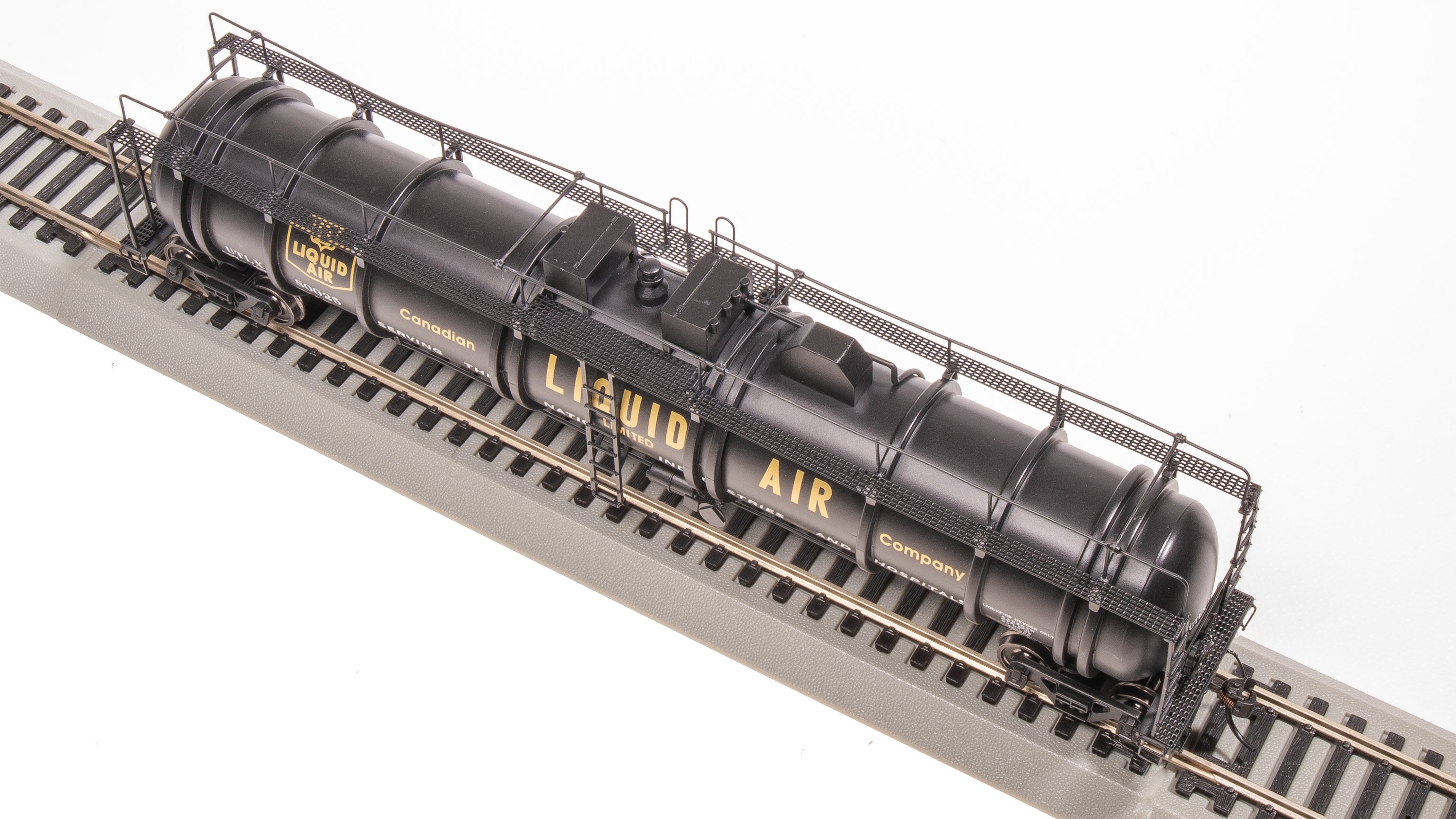 8034 Cryogenic Tank Car, Canadian Liquid Air, 2-Pack, HO