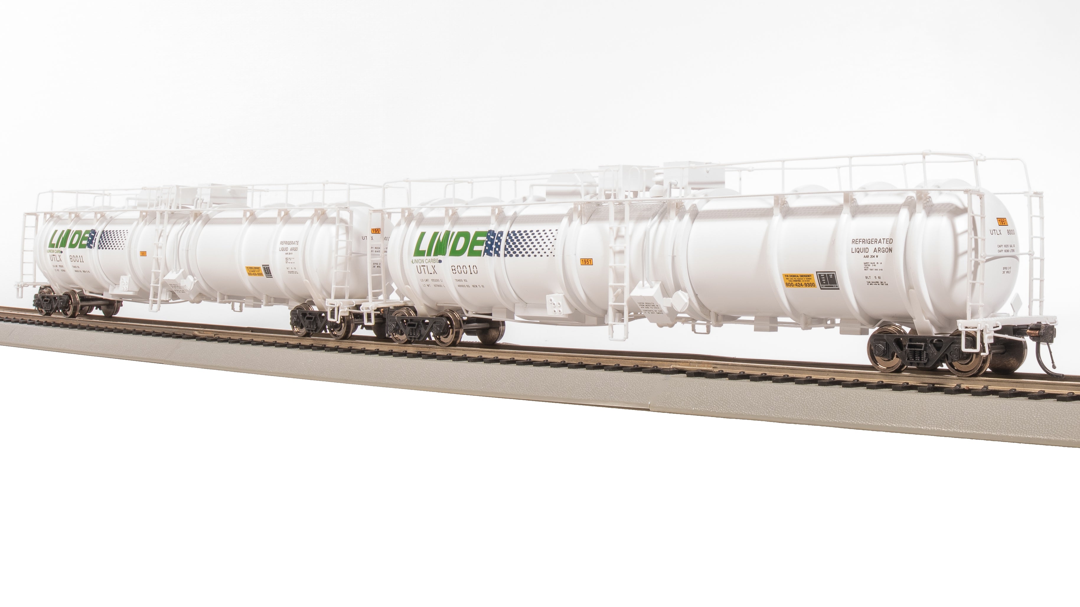 8035 Cryogenic Tank Car, Linde Type A, 2-Pack, HO