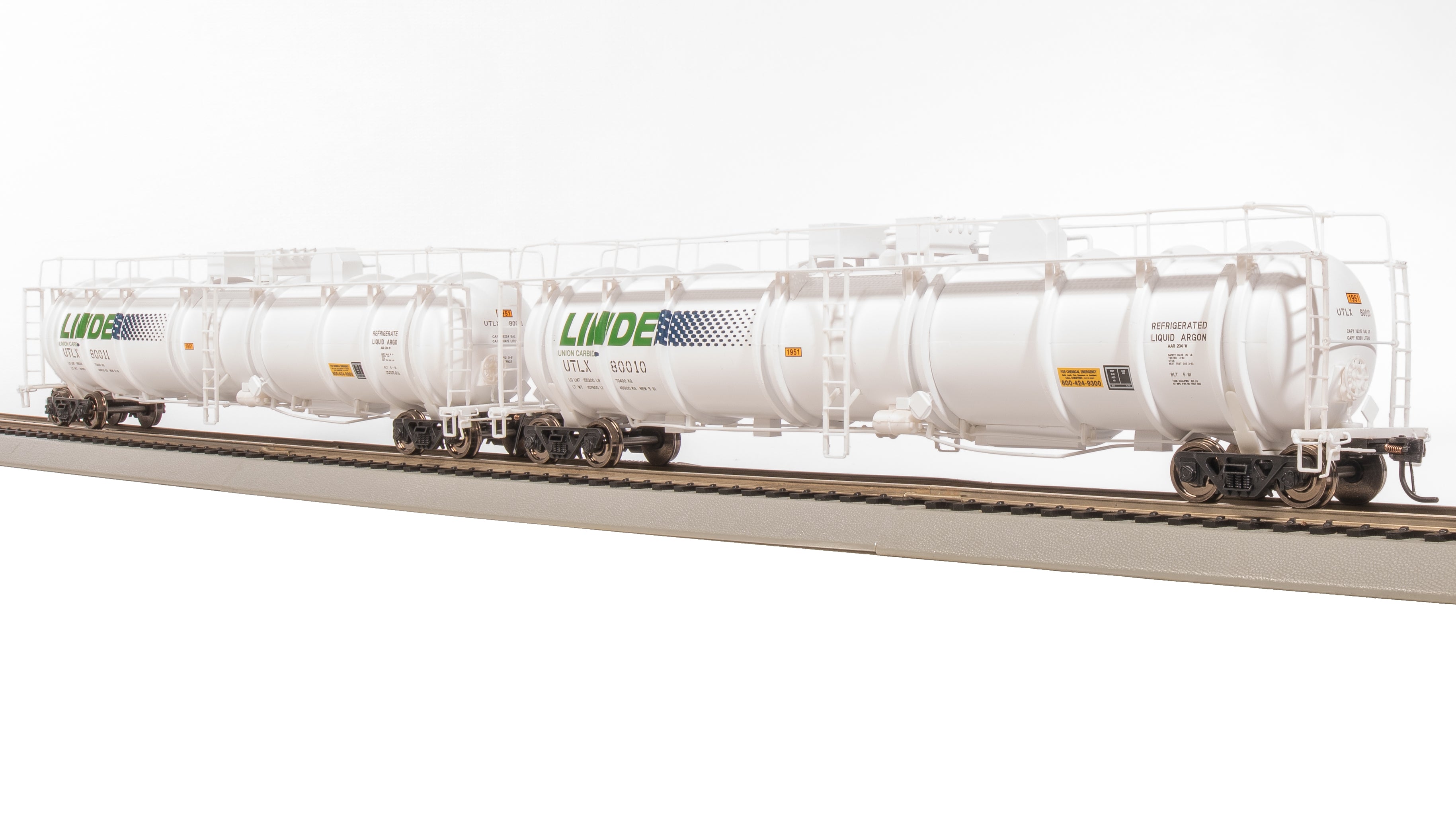 8035 Cryogenic Tank Car, Linde Type A, 2-Pack, HO