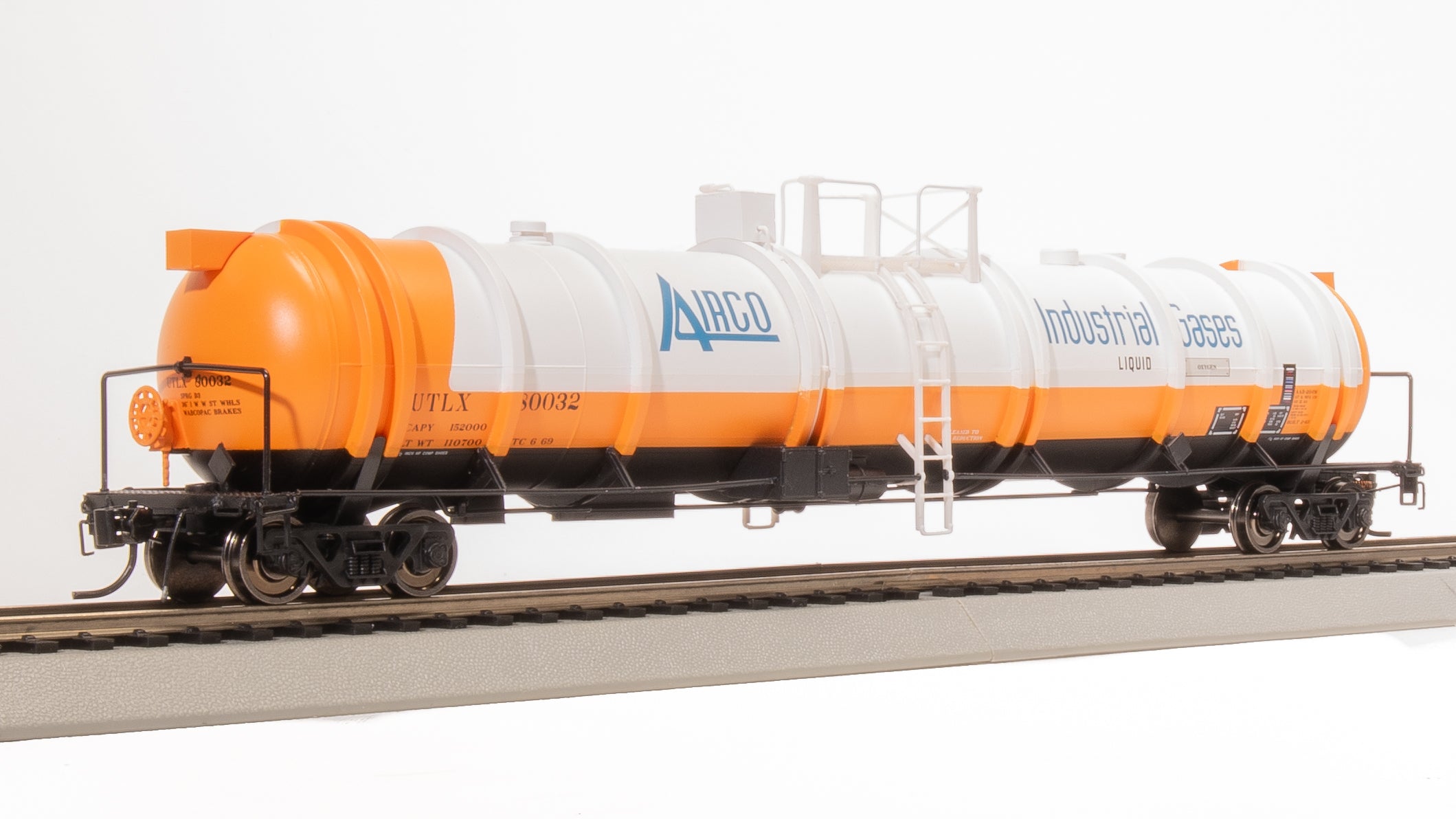 8039 Cryogenic Tank Car, Airco, Single Car, HO