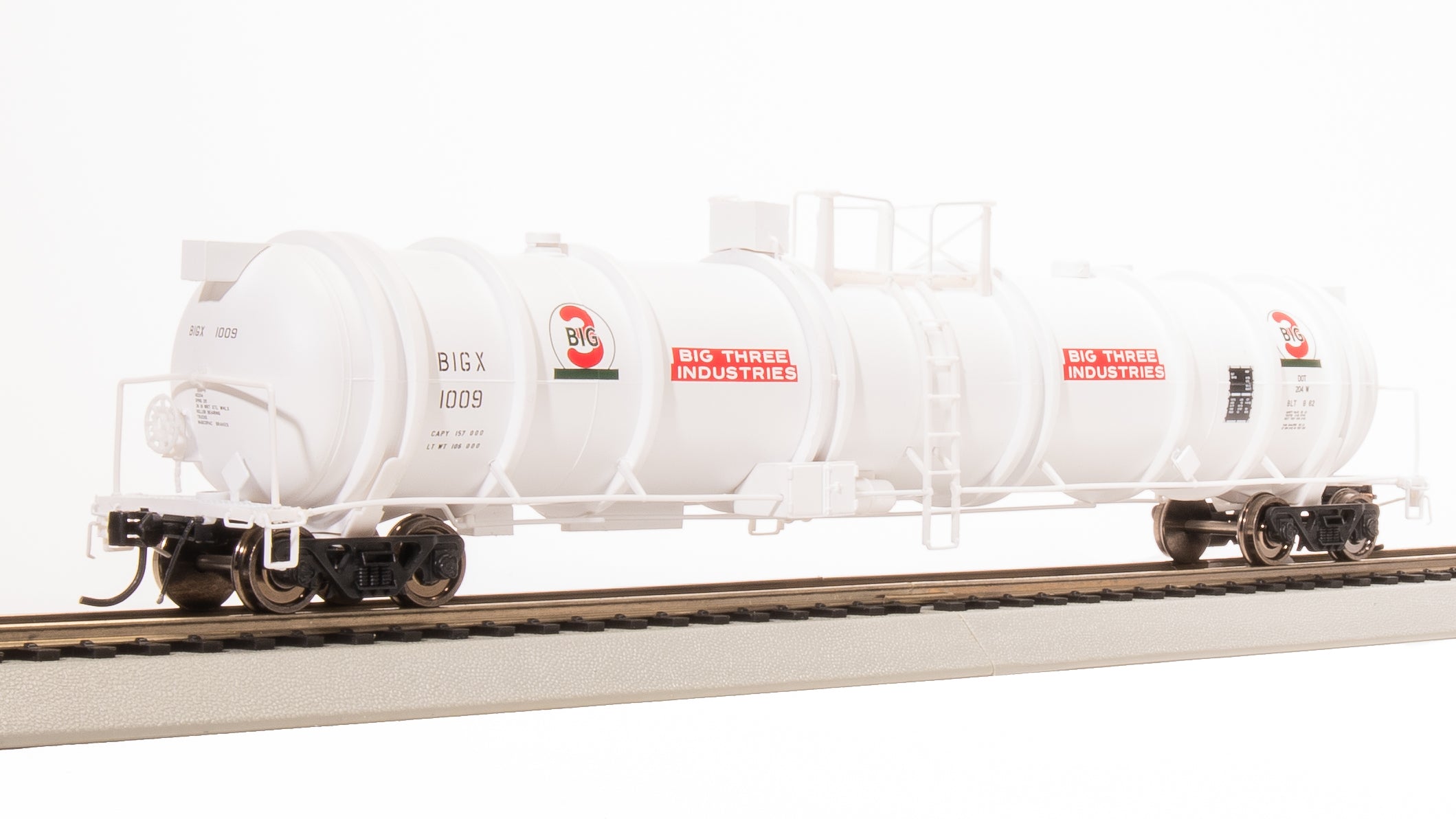 8042 Cryogenic Tank Car, Big 3, Single Car, HO