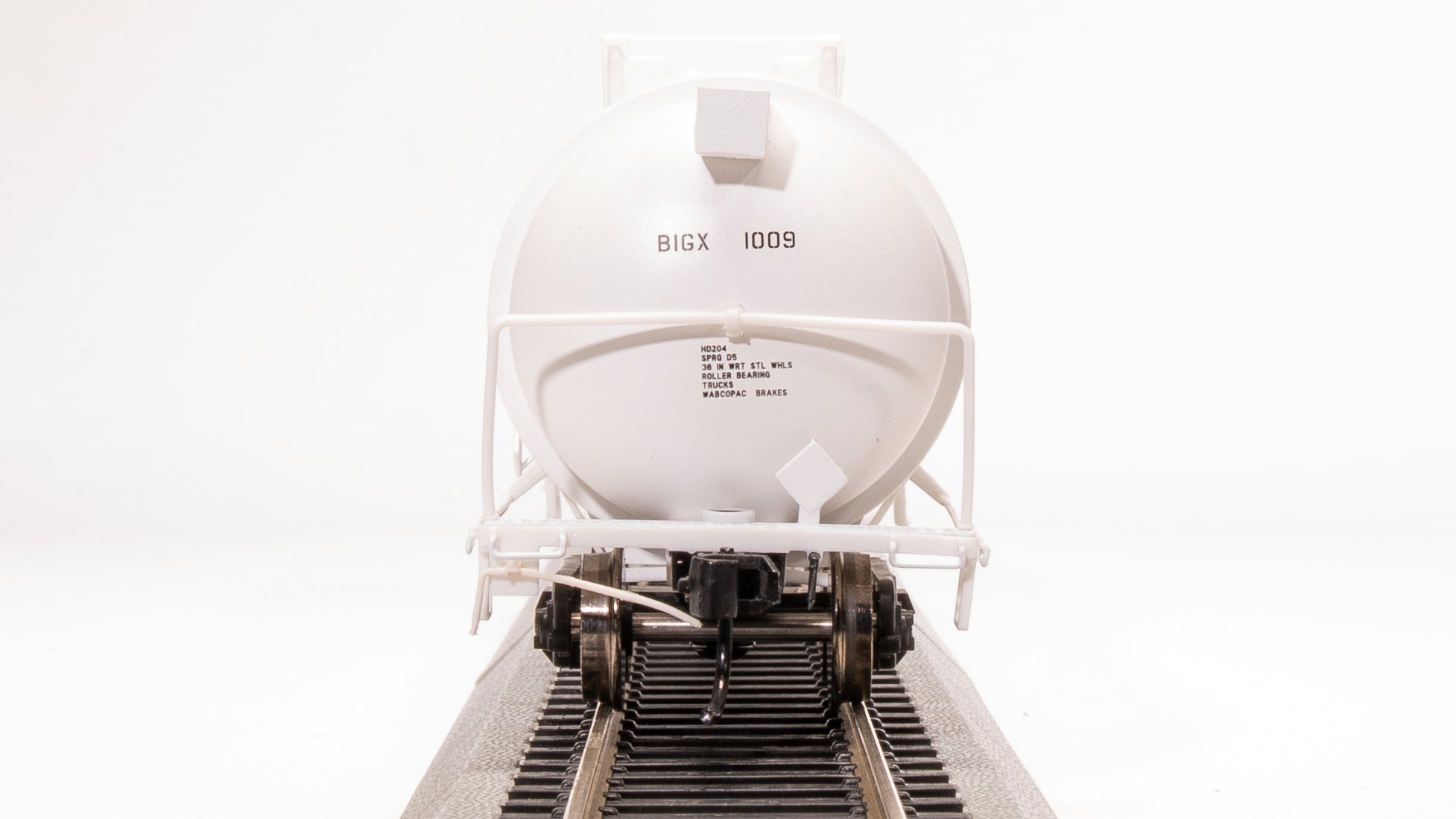 8042 Cryogenic Tank Car, Big 3, Single Car, HO