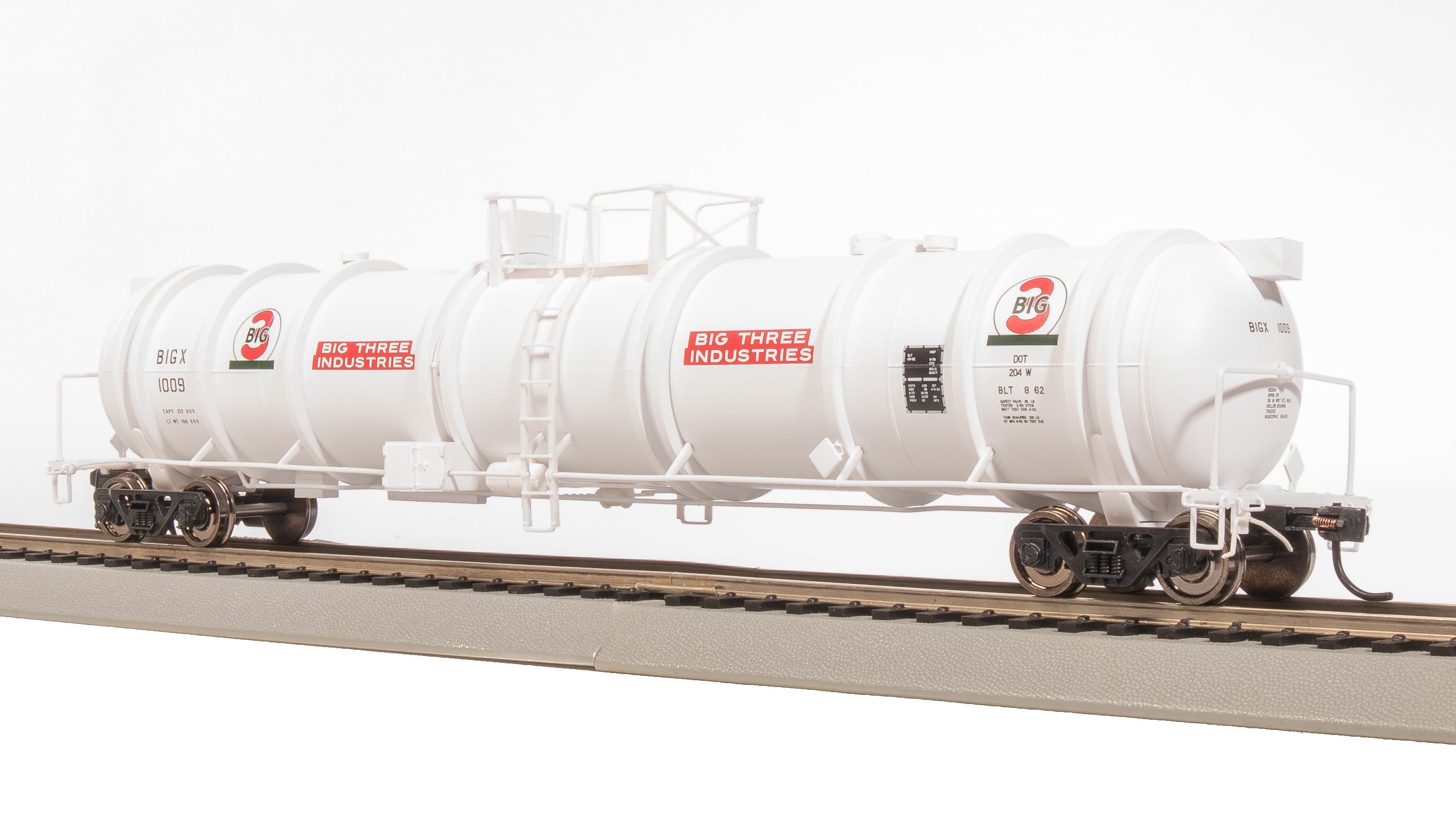 8042 Cryogenic Tank Car, Big 3, Single Car, HO