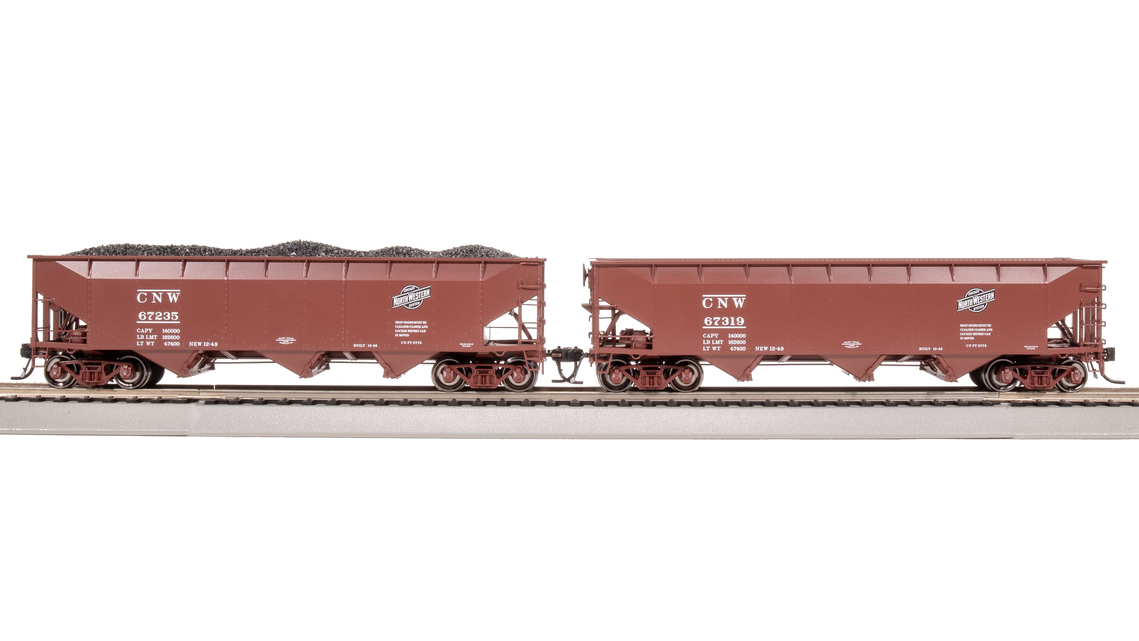 8106 AAR 70-ton Triple Hopper, CNW, 4-PACK, HO