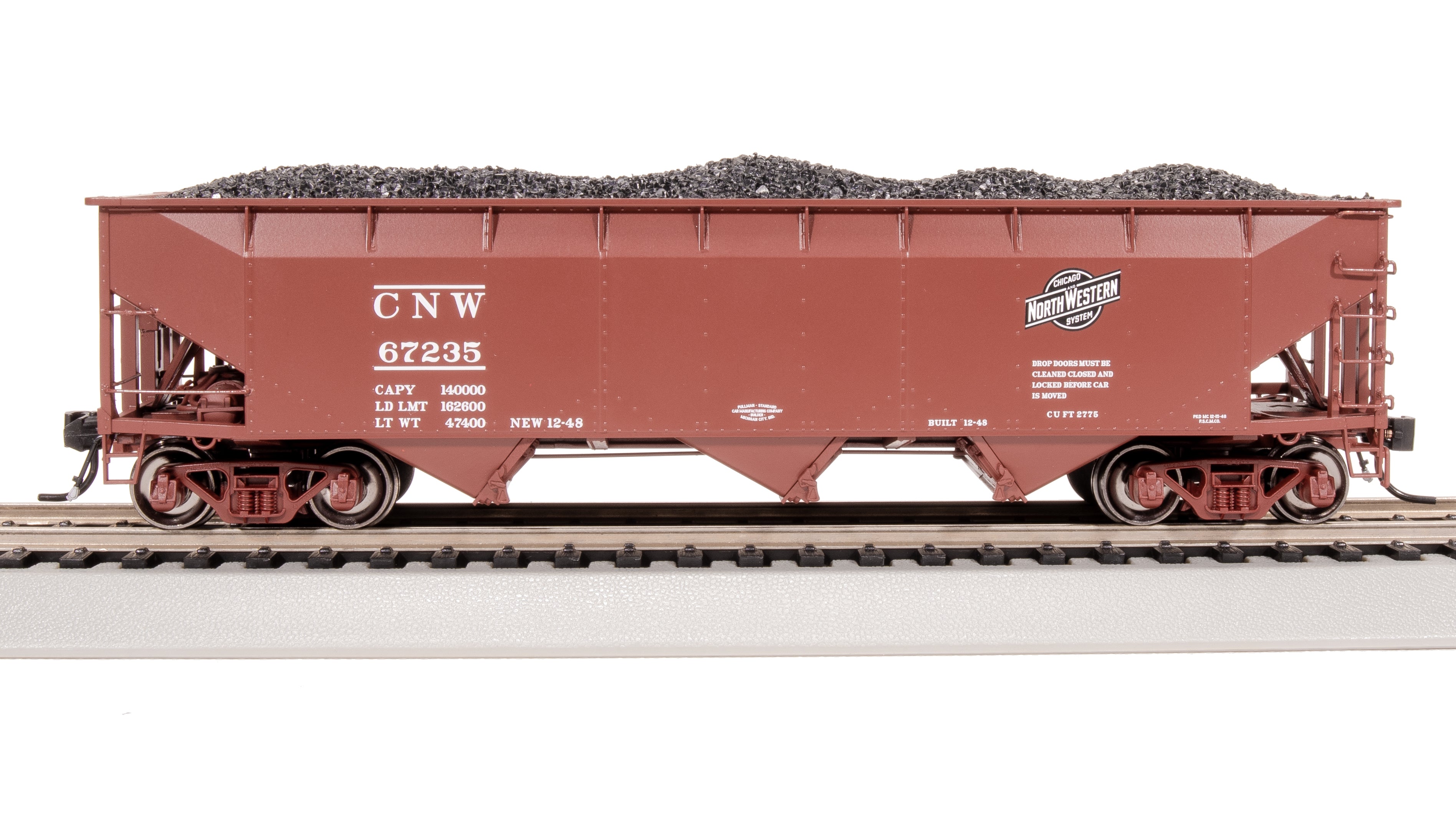 8106 AAR 70-ton Triple Hopper, CNW, 4-PACK, HO