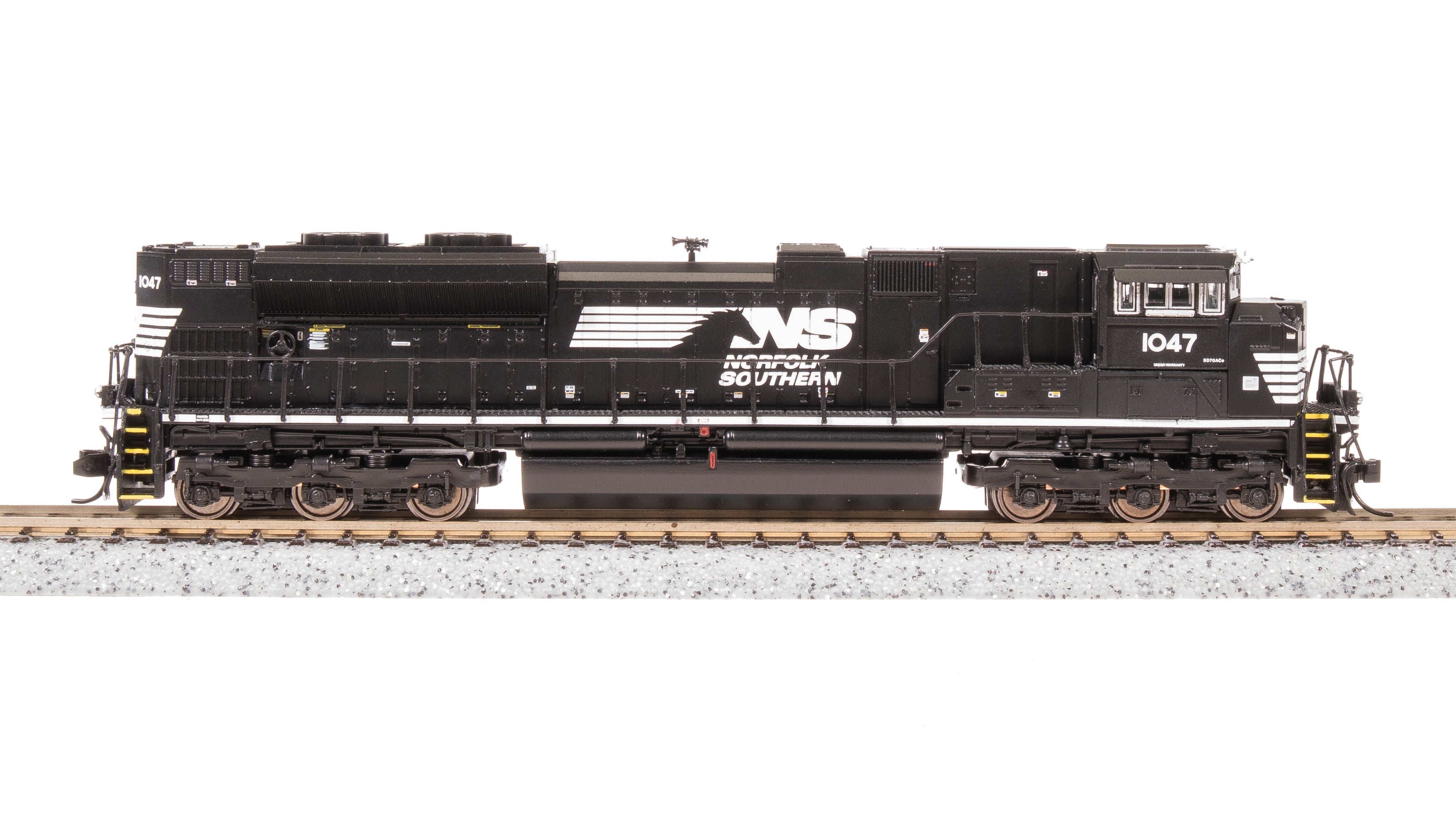 8410 EMD SD70ACe, NS 1047, Paragon4 Sound/DC/DCC, N