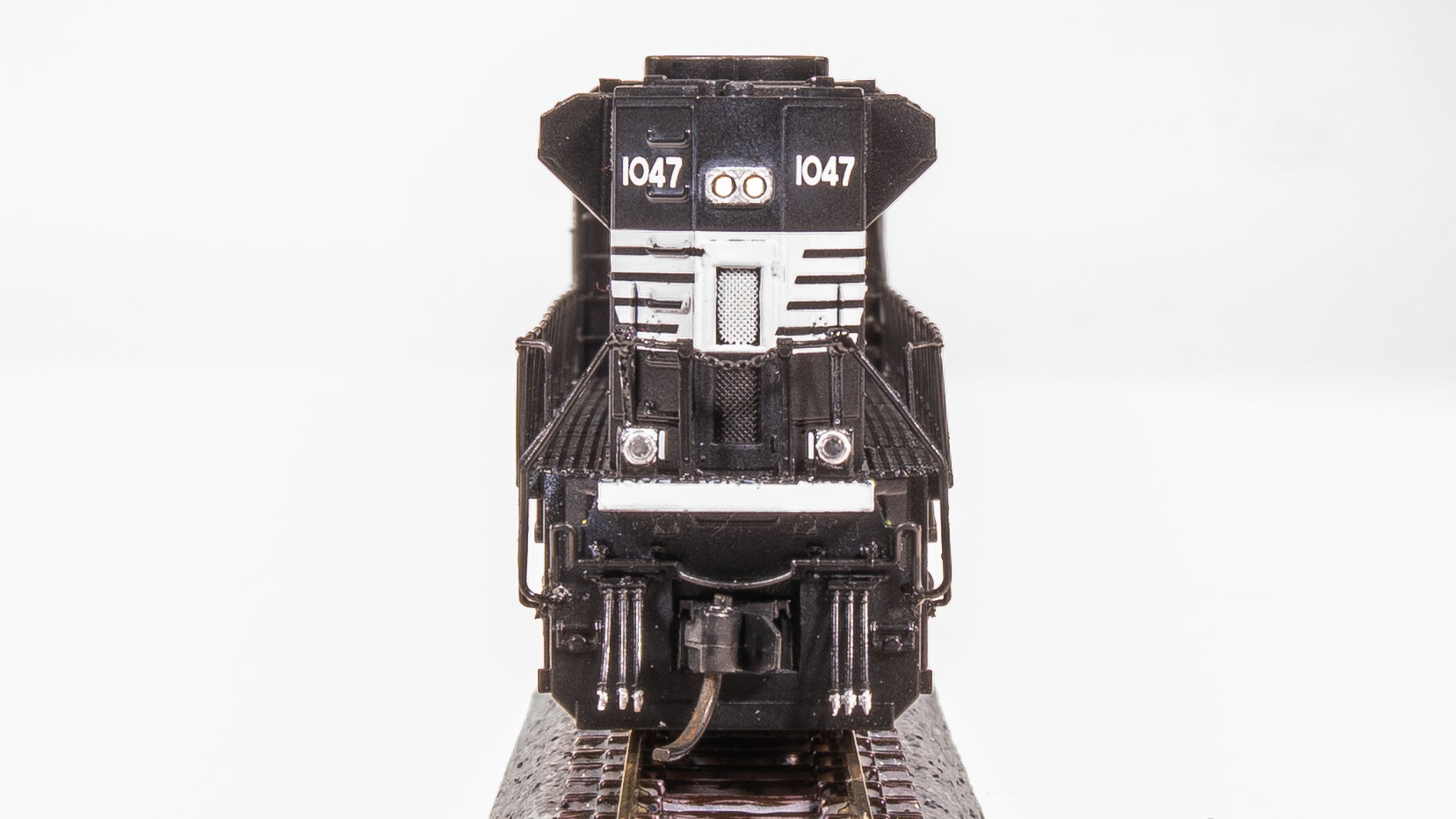 8410 EMD SD70ACe, NS 1047, Paragon4 Sound/DC/DCC, N