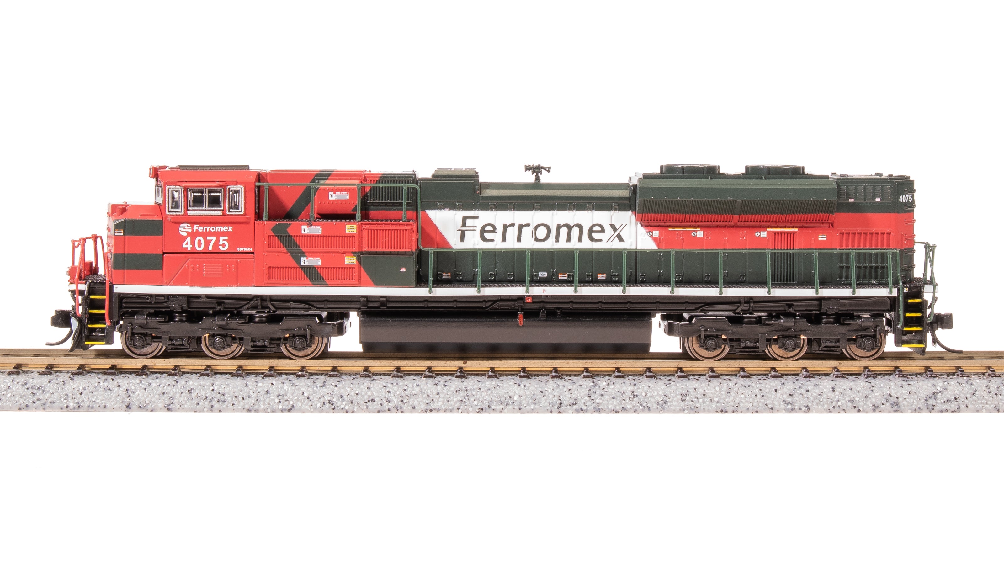 8420 EMD SD70ACe, Ferromex 4075, Paragon4 Sound/DC/DCC, N