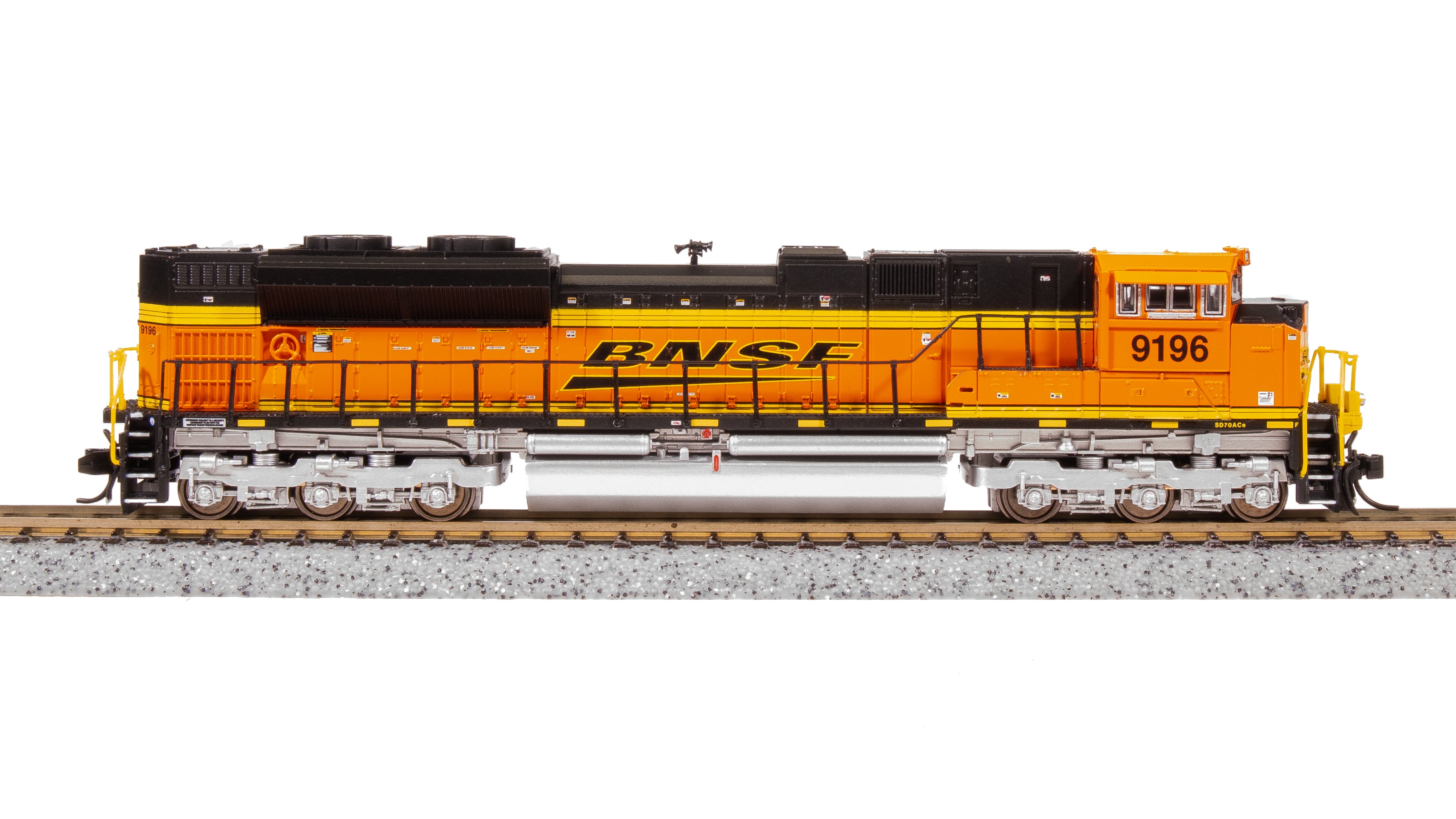 8437 EMD SD70ACe, BNSF 9196, No-Sound / DCC-Ready, N