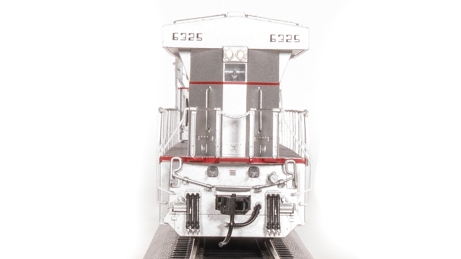 8545 GE ES44AC, CBQ #6325, Aluminum/Red Fantasy Paint, Paragon4 Sound/DC/DCC, HO