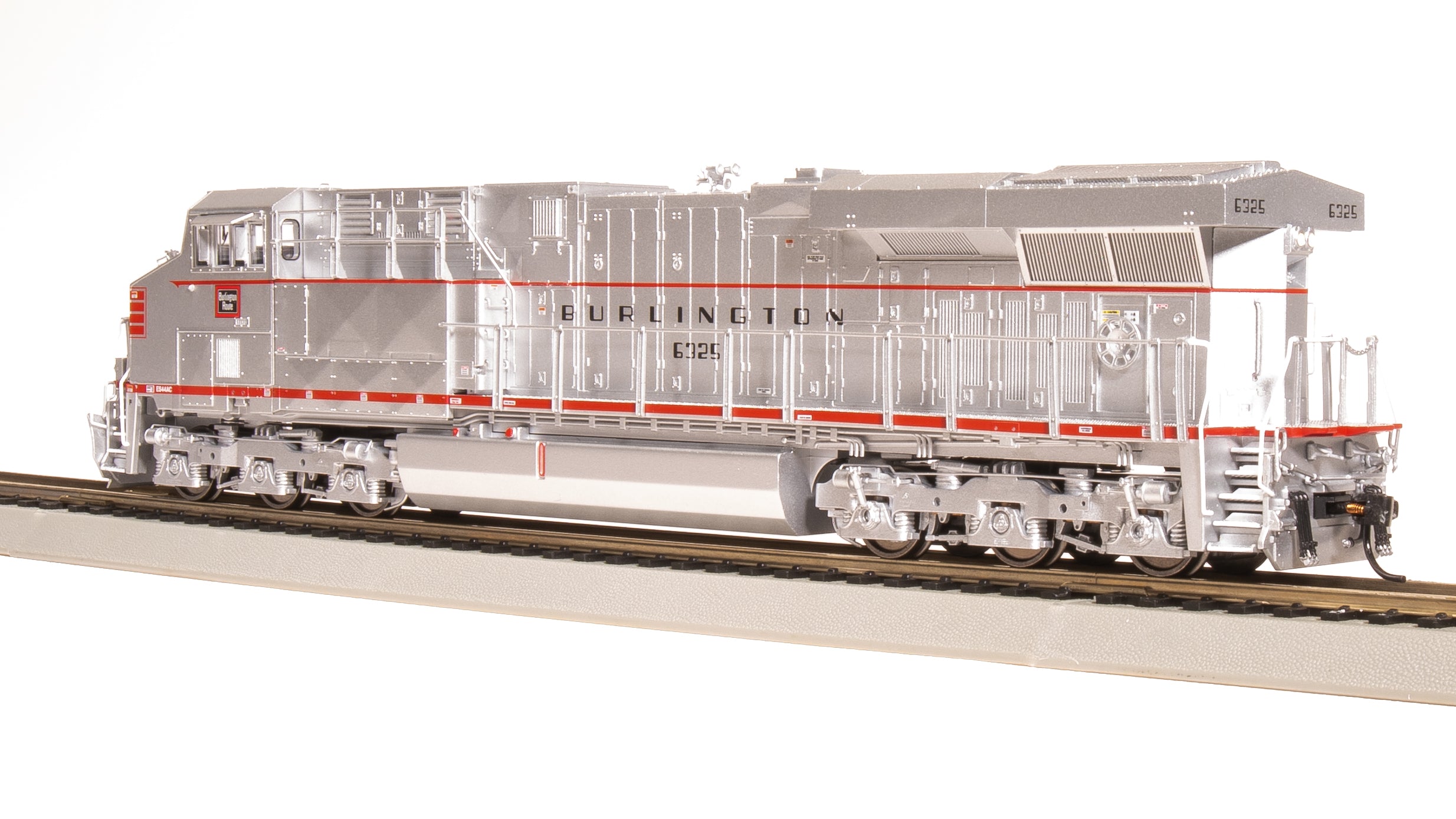 8545 GE ES44AC, CBQ #6325, Aluminum/Red Fantasy Paint, Paragon4 Sound/DC/DCC, HO