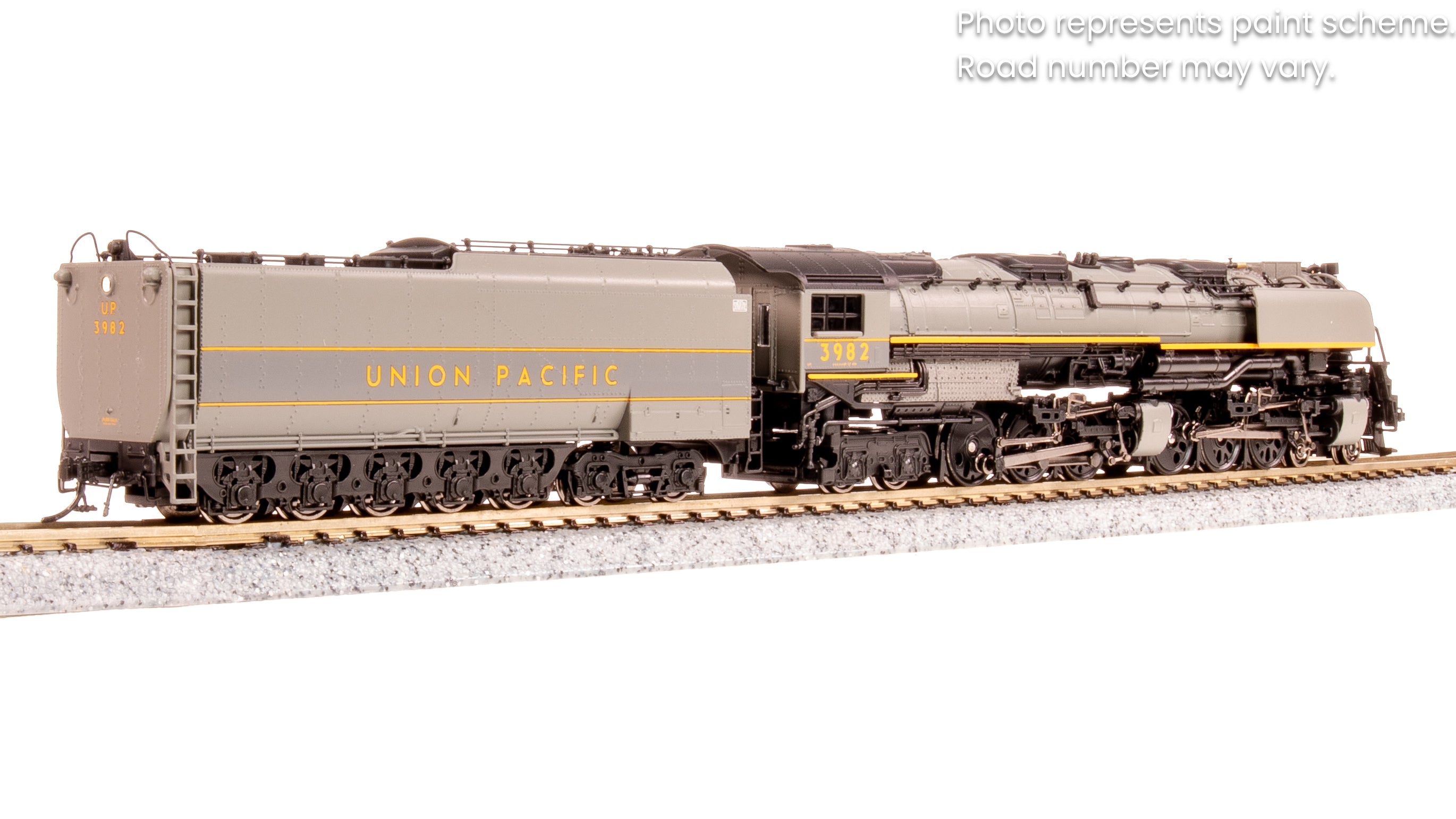 8654 UP Challenger 4-6-6-4, #3982, Two-tone Gray, Oil Tender, w/ wind