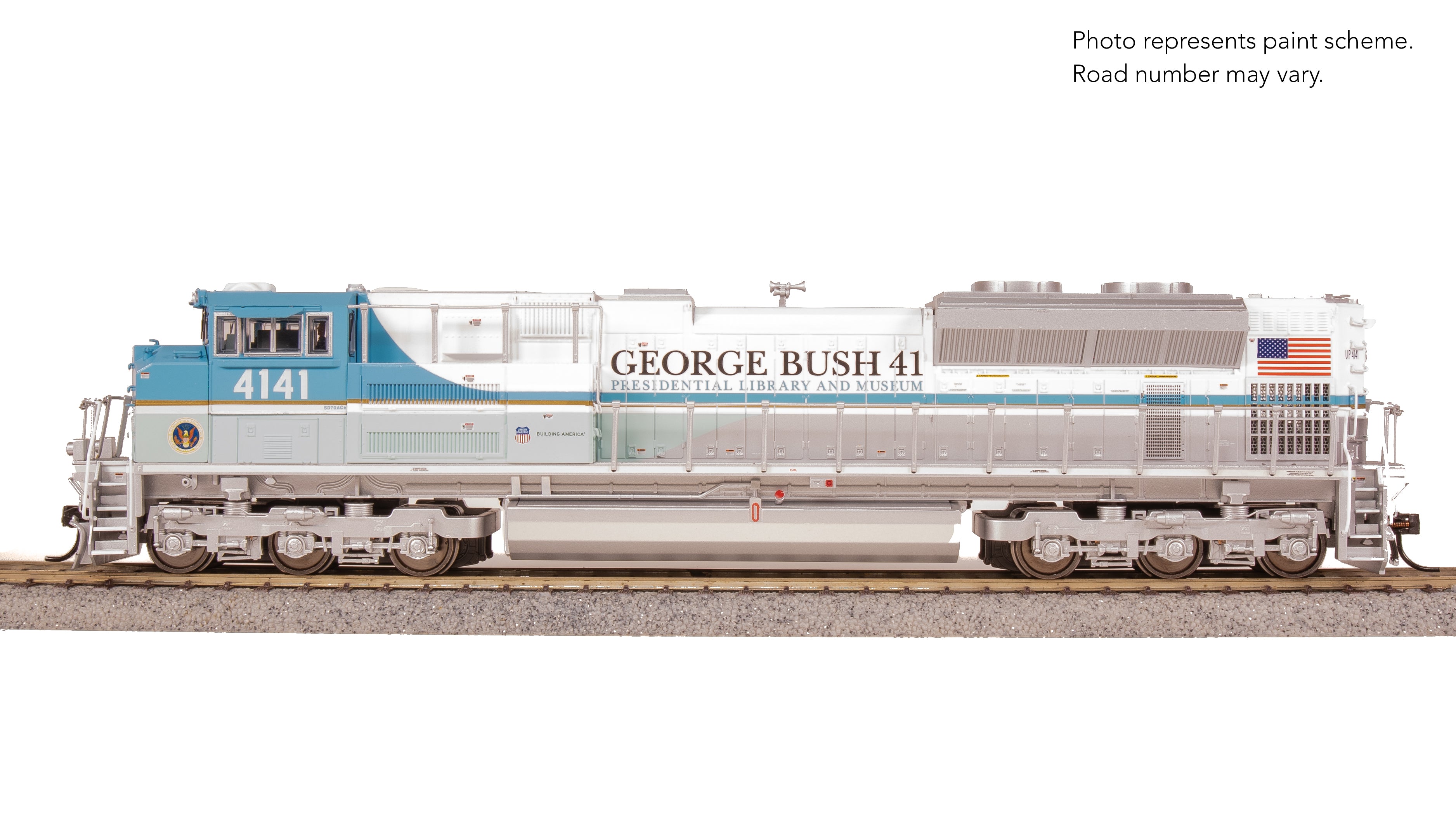 8686 EMD SD70ACe, UP 4141, George Bush 41, Paragon4 Sound/DC/DCC, w/ Smoke, HO