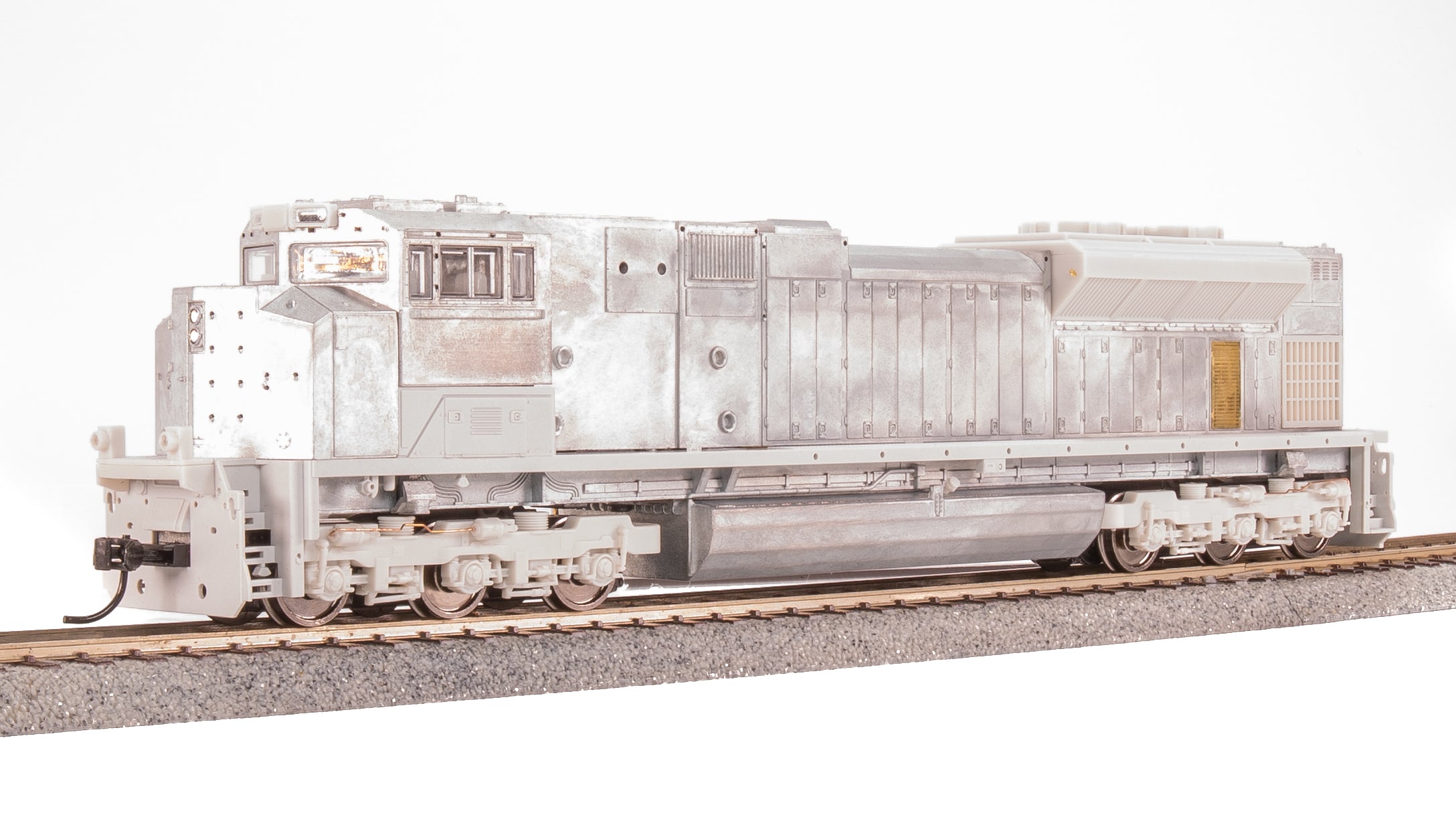 8691 EMD SD70ACe, Unpainted, Low Headlight, Paragon4 Sound/DC/DCC, w/ Smoke, HO