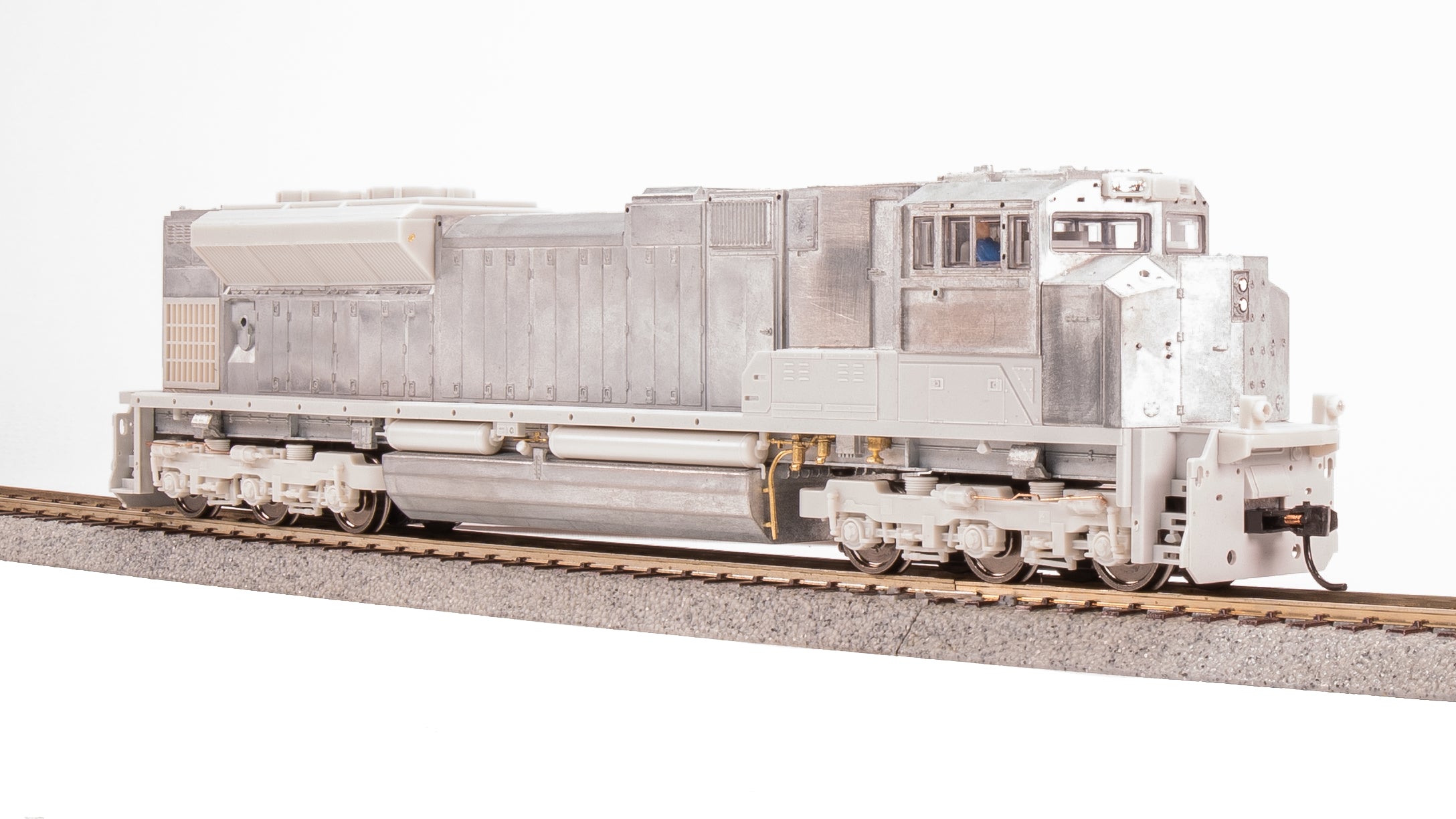 8691 EMD SD70ACe, Unpainted, Low Headlight, Paragon4 Sound/DC/DCC, w/ Smoke, HO