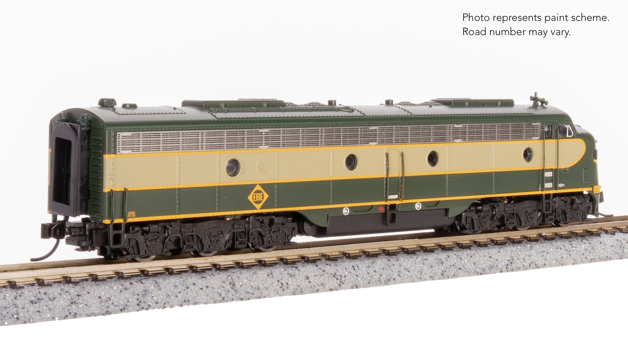 8839 EMD E8A, Erie 821, Two-Tone Green, No-Sound / DCC-Ready, N (Pioneer Trains Exclusive)
