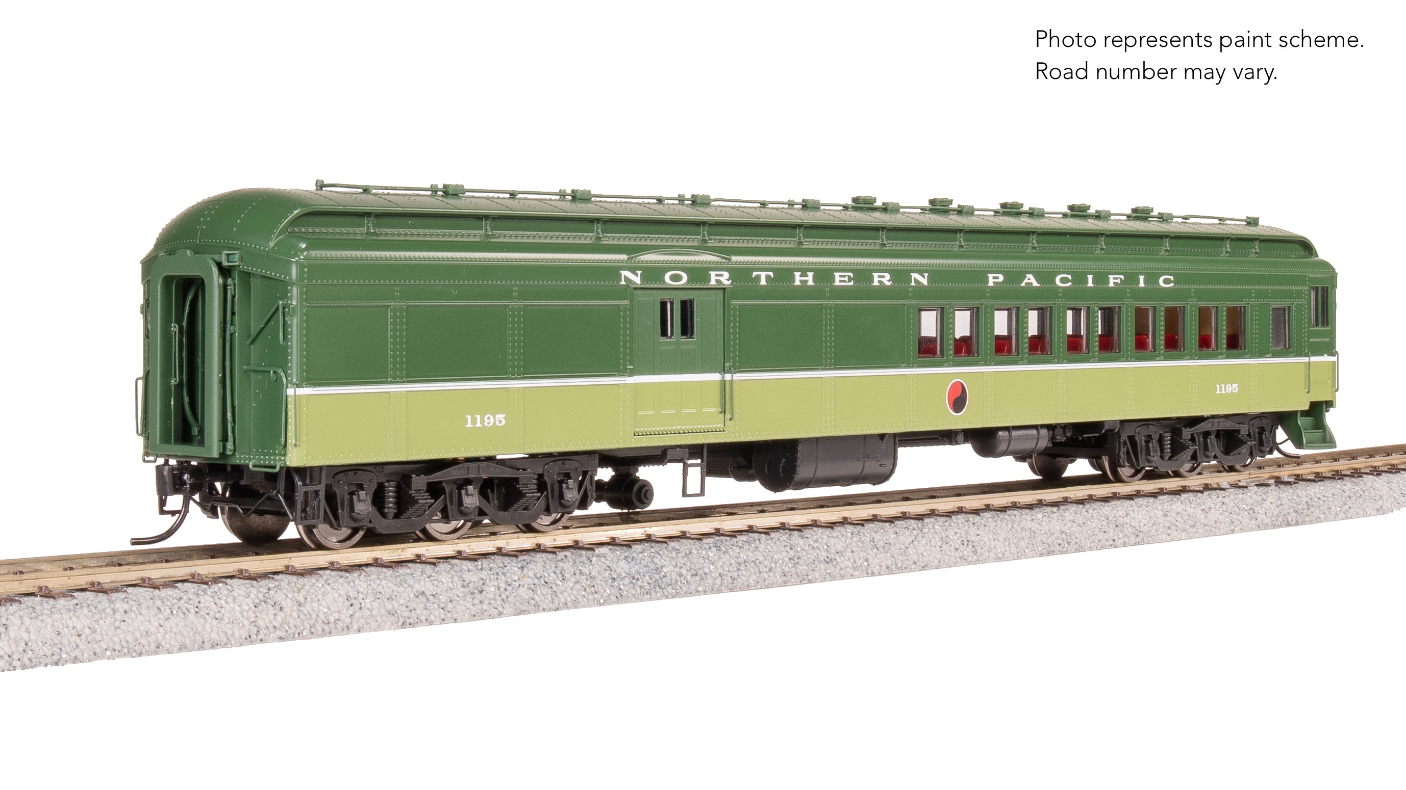 9119 NP Coach-Baggage Combine, #1195, Loewy Two-Tone Green, HO Scale