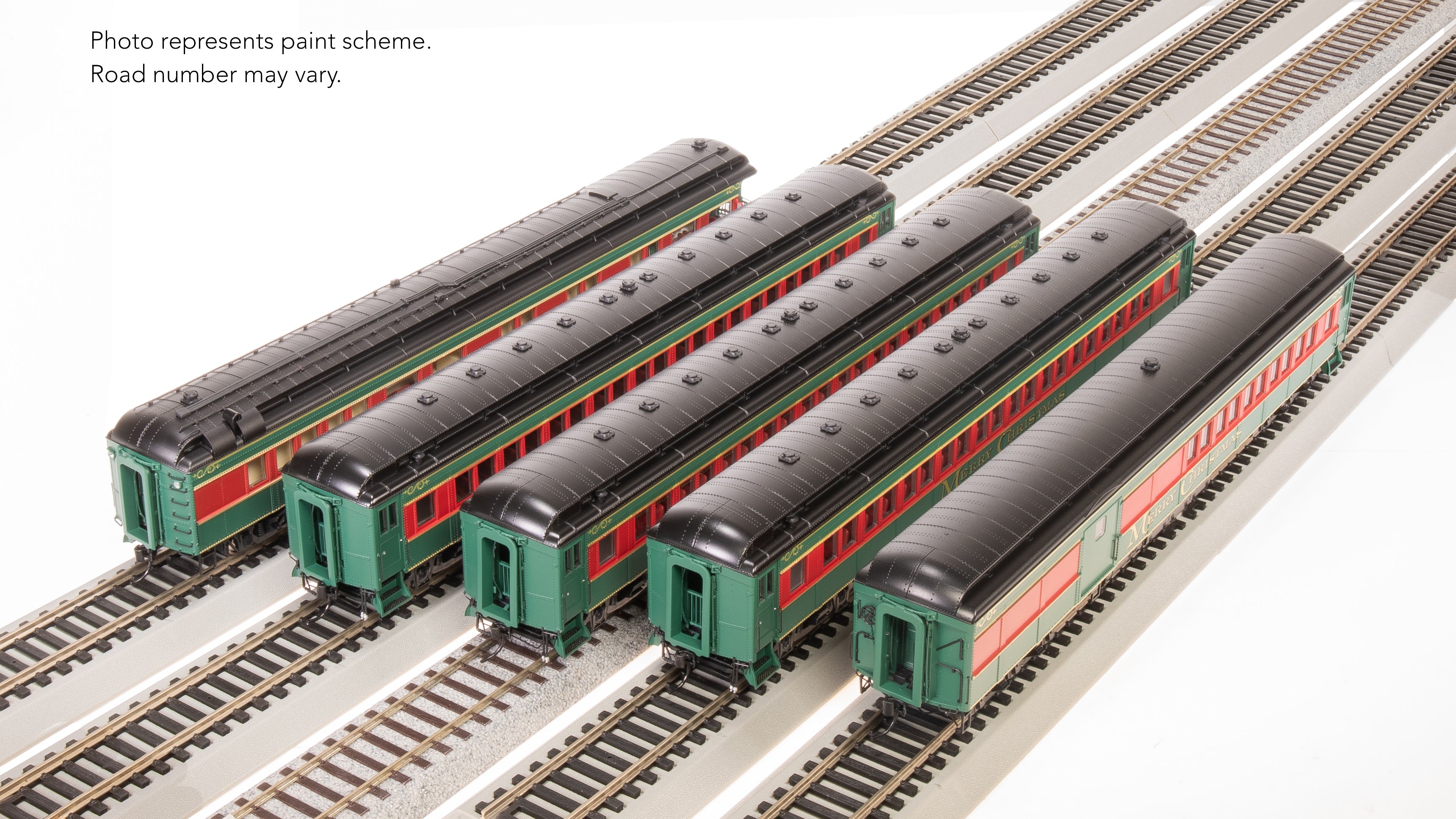 9103 Heavyweight 5-Car Passenger Set, Christmas Paint Scheme, HO Scale