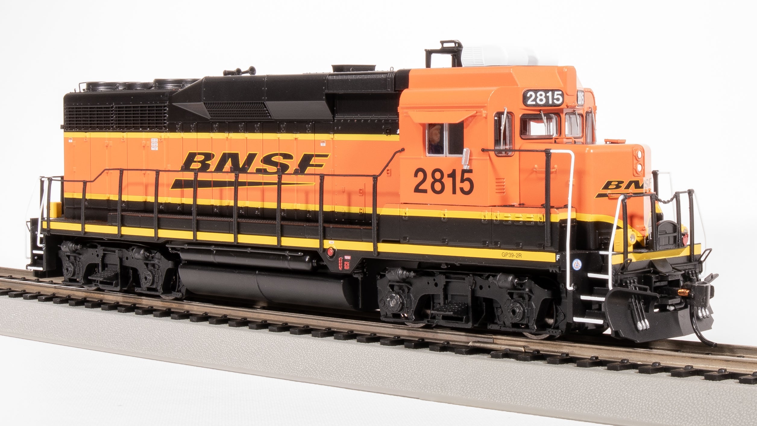 9562 EMD GP30, BNSF 2815, H3 Swoosh, No-Sound / DCC-Ready, HO (GP39-2R)