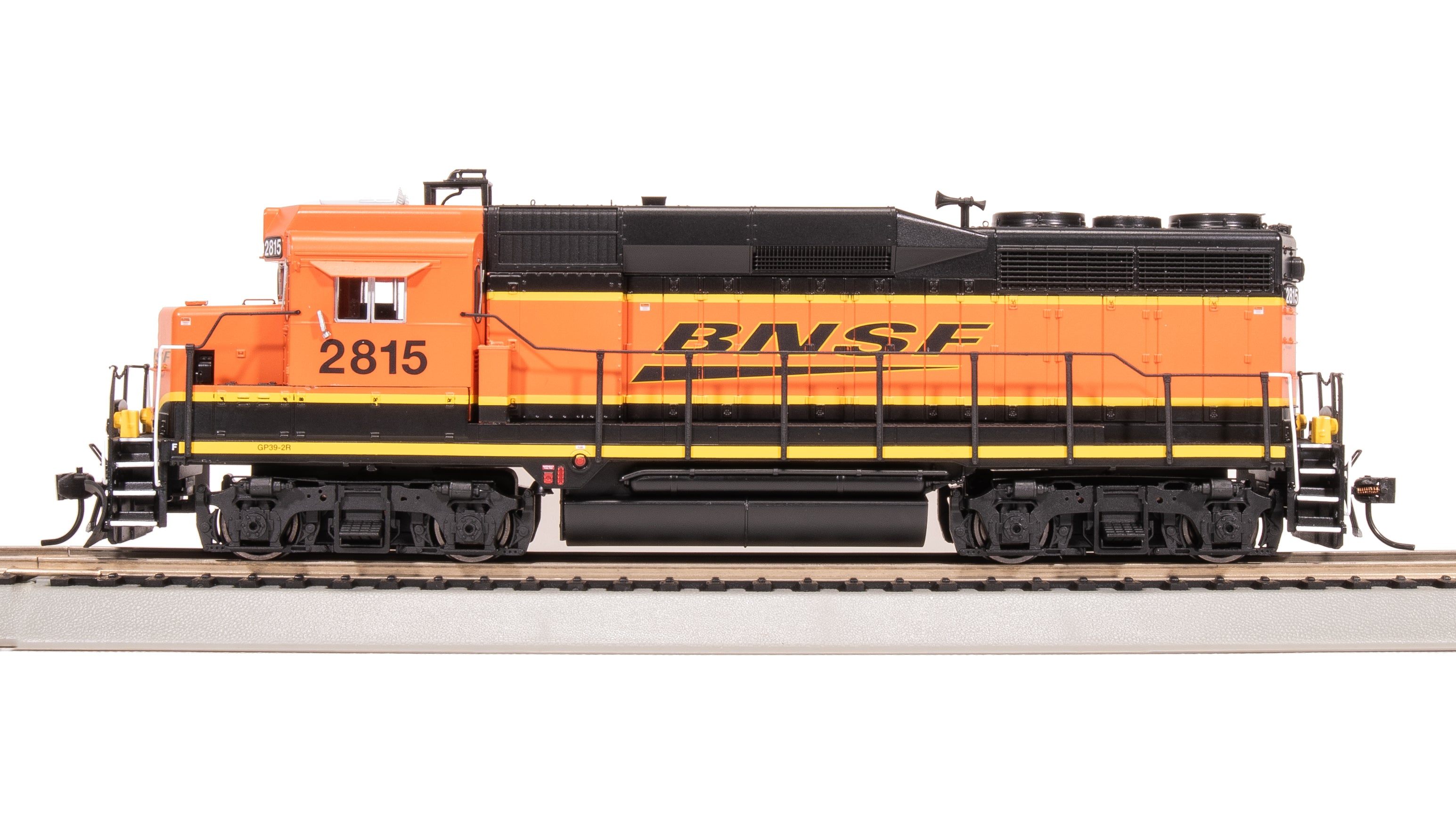 9563 EMD GP30, BNSF 2820, H3 Swoosh, No-Sound / DCC-Ready, HO (GP39-2R)