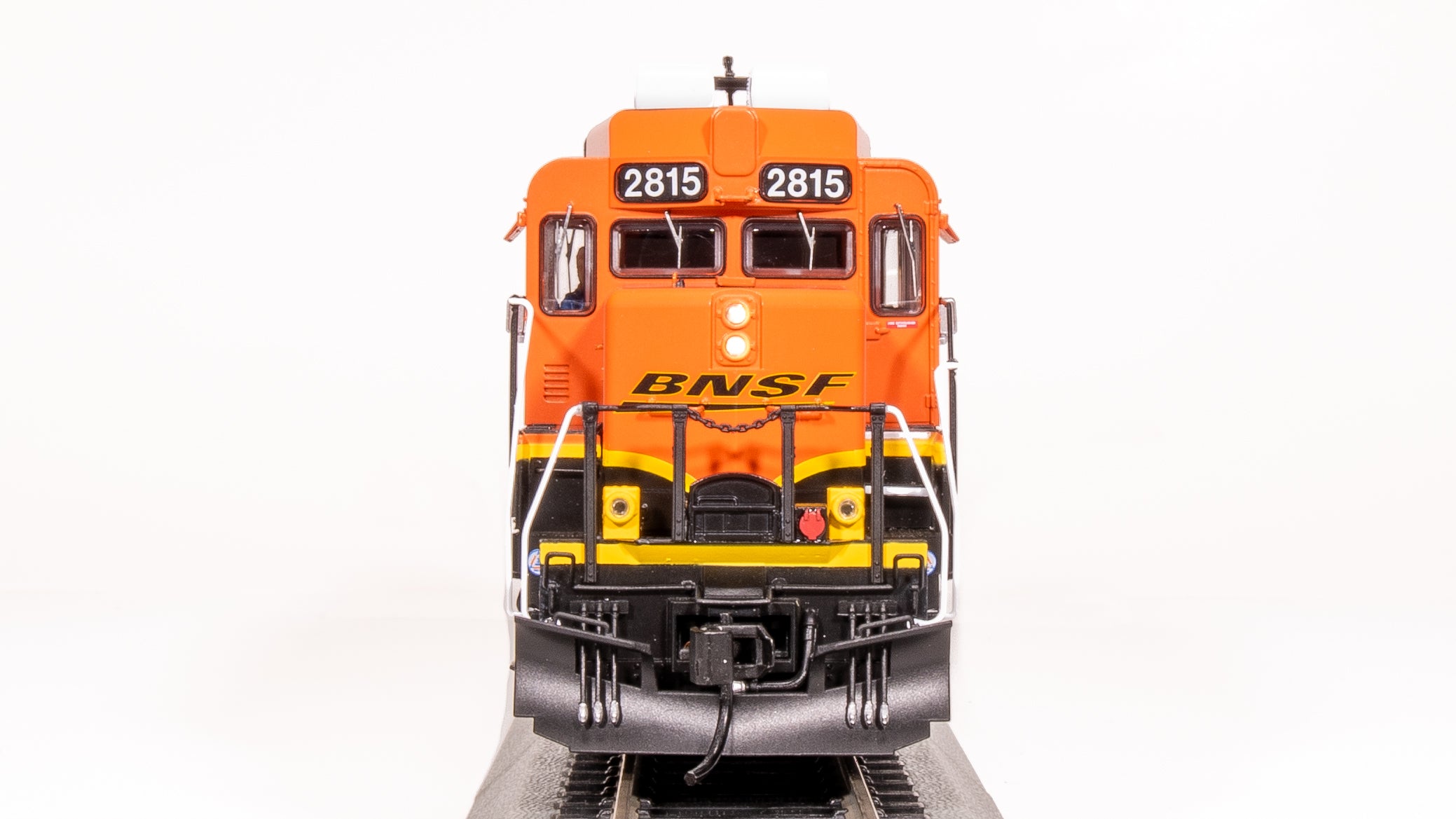 9563 EMD GP30, BNSF 2820, H3 Swoosh, No-Sound / DCC-Ready, HO (GP39-2R)