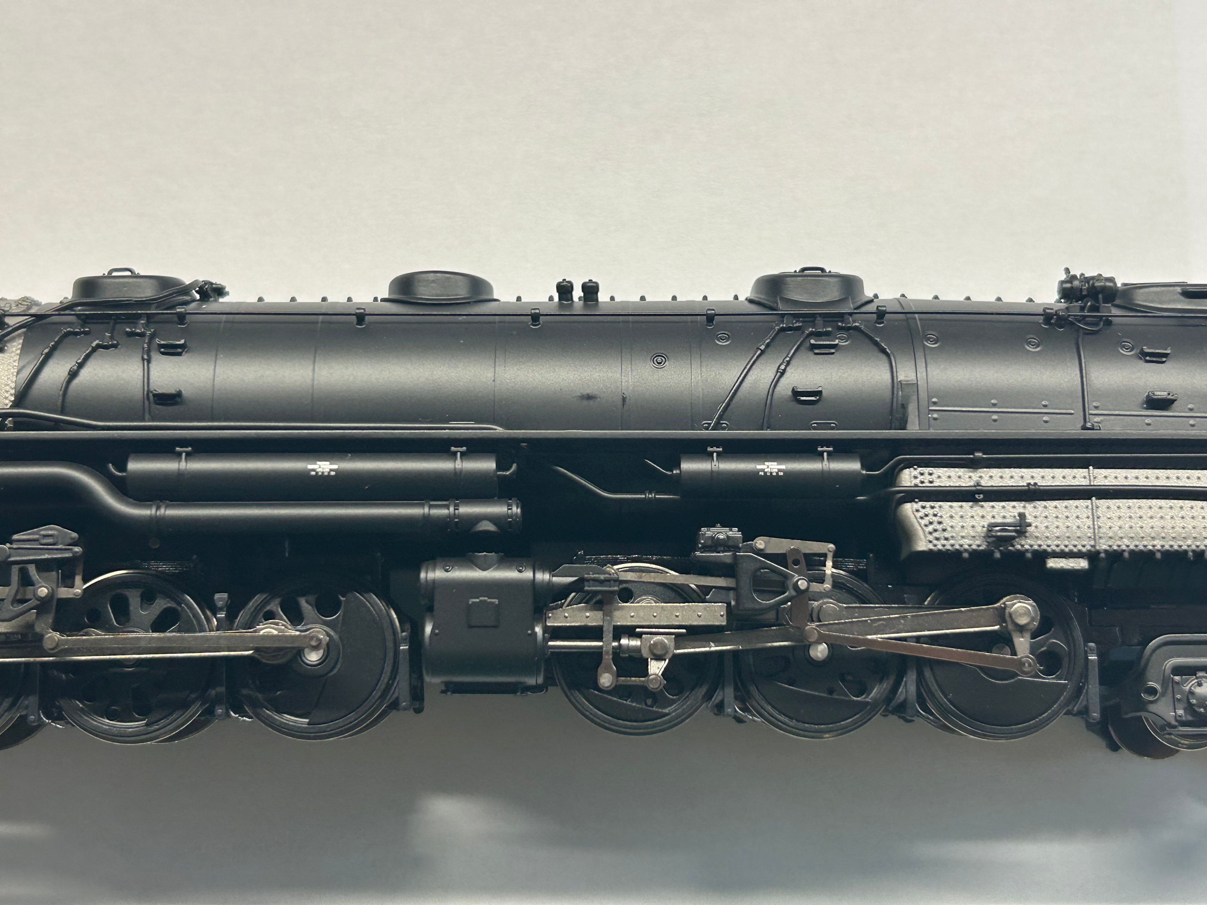 *** BLEMISHED (Sold as-is, see photos) REFURBISHED BR9907 UP Early Challenger (CSA-2), #3816, Post-1947, Re-built Front Engine, Paragon4 Sound/DC/DCC, Smoke, HO